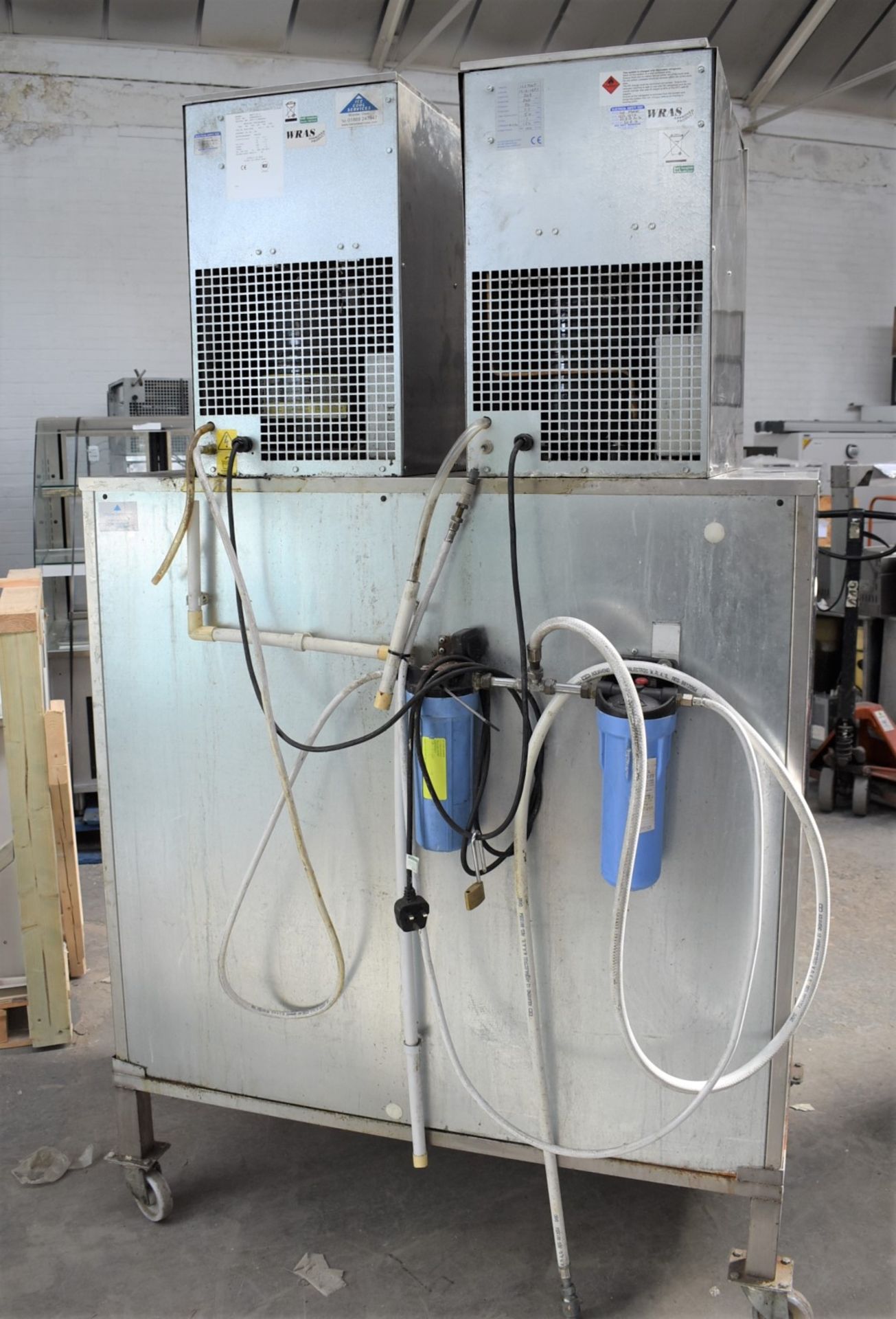 1 x Commercial Ice Maker With a Follett 431kg Ice Hopper and a Pair of Ice Cool ICS700 Ice Heads - Image 14 of 15