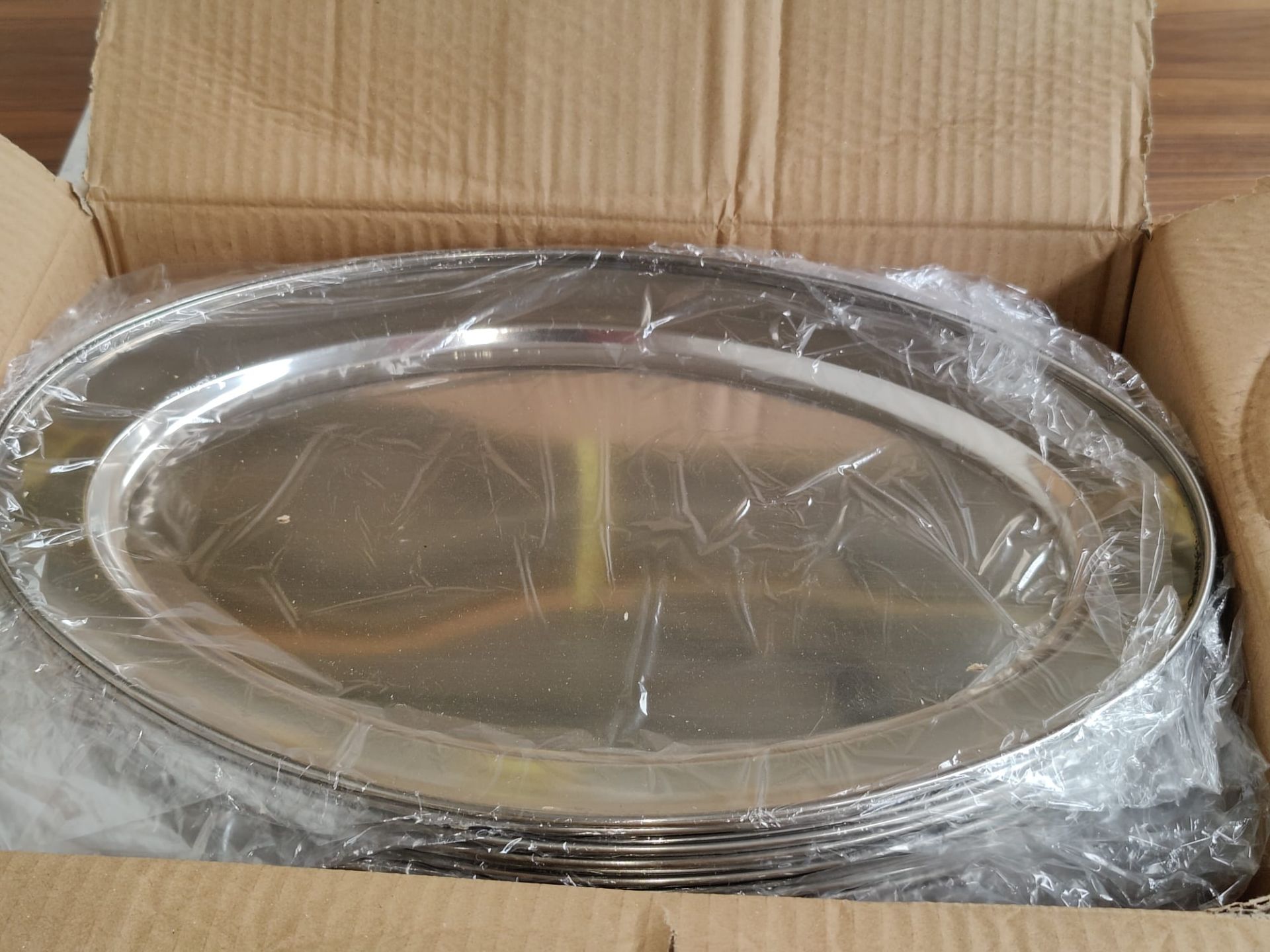 20 x Stainless Steel Oval Service Trays - Size: 450mm x 310mm - Brand New Boxed Stock - RRP £200 - Image 3 of 8