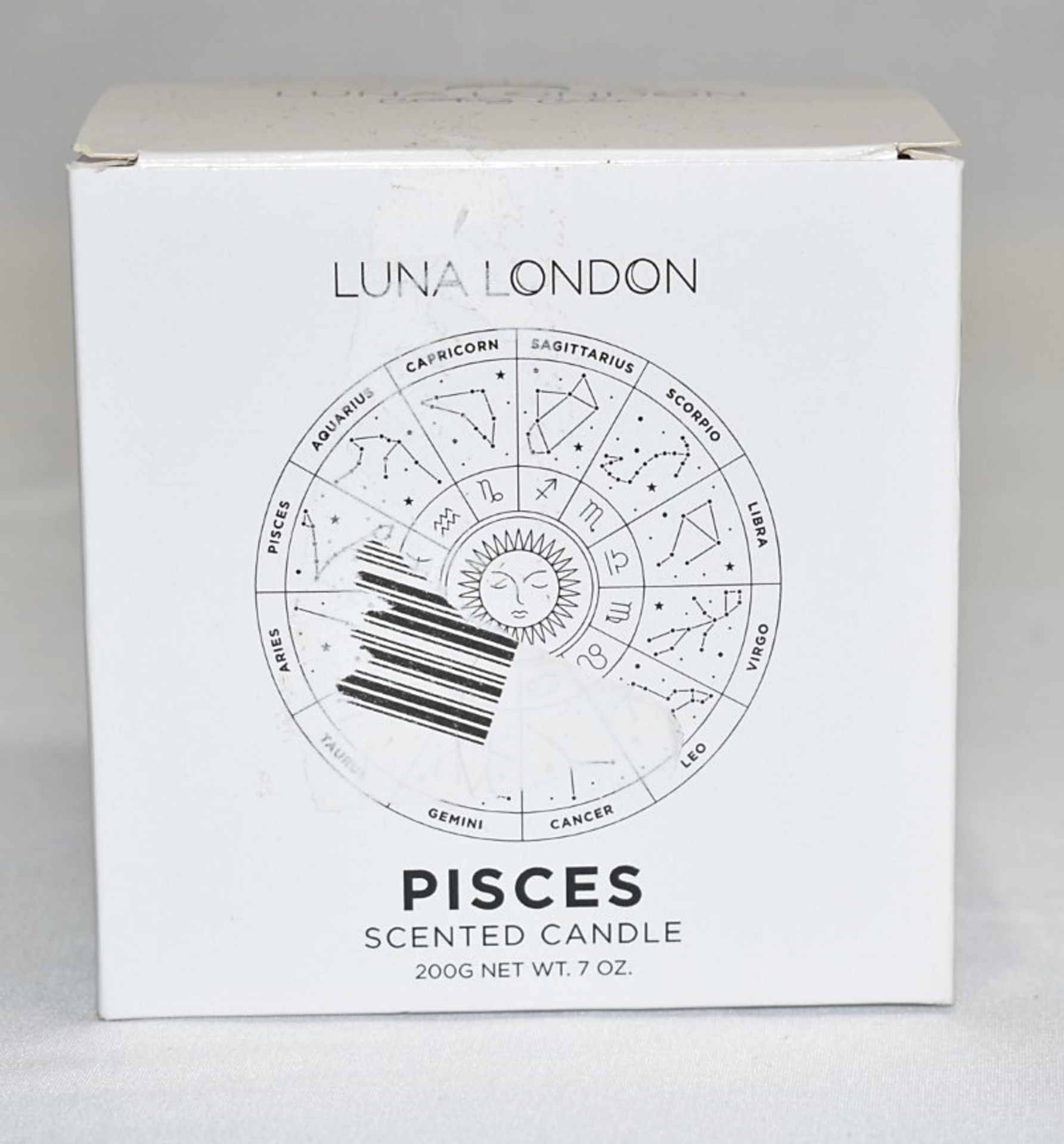 1 x LUNA LONDON Pisces Candle (200g) - Unused Boxed Stock - Image 3 of 4
