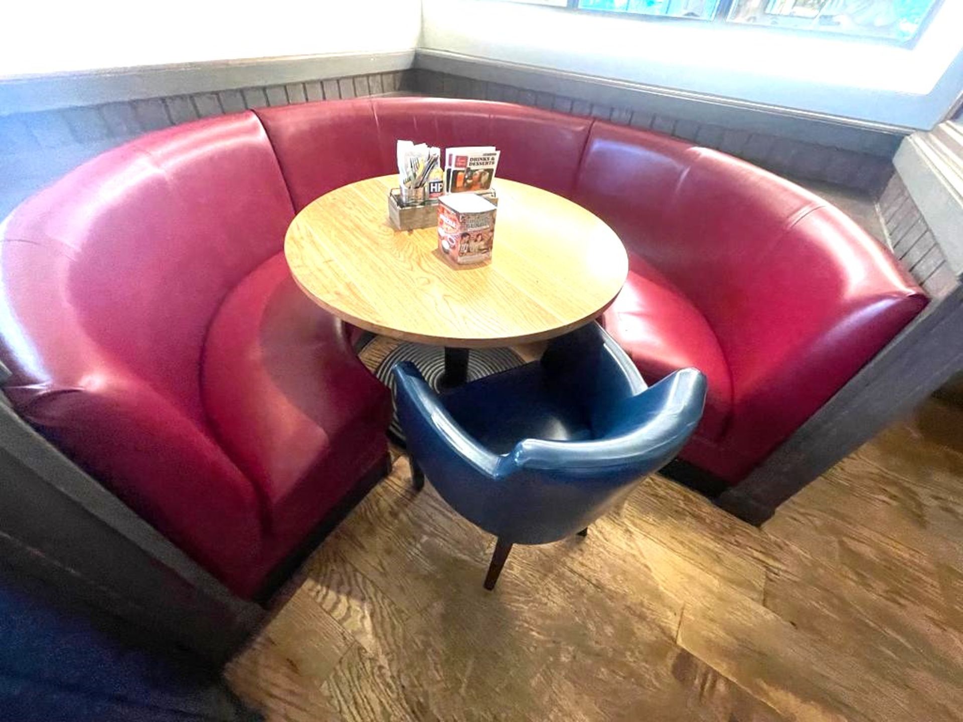 1 x C-Shaped Restaurant Seating Booth With Red Faux Leather Upholstery - Image 3 of 6