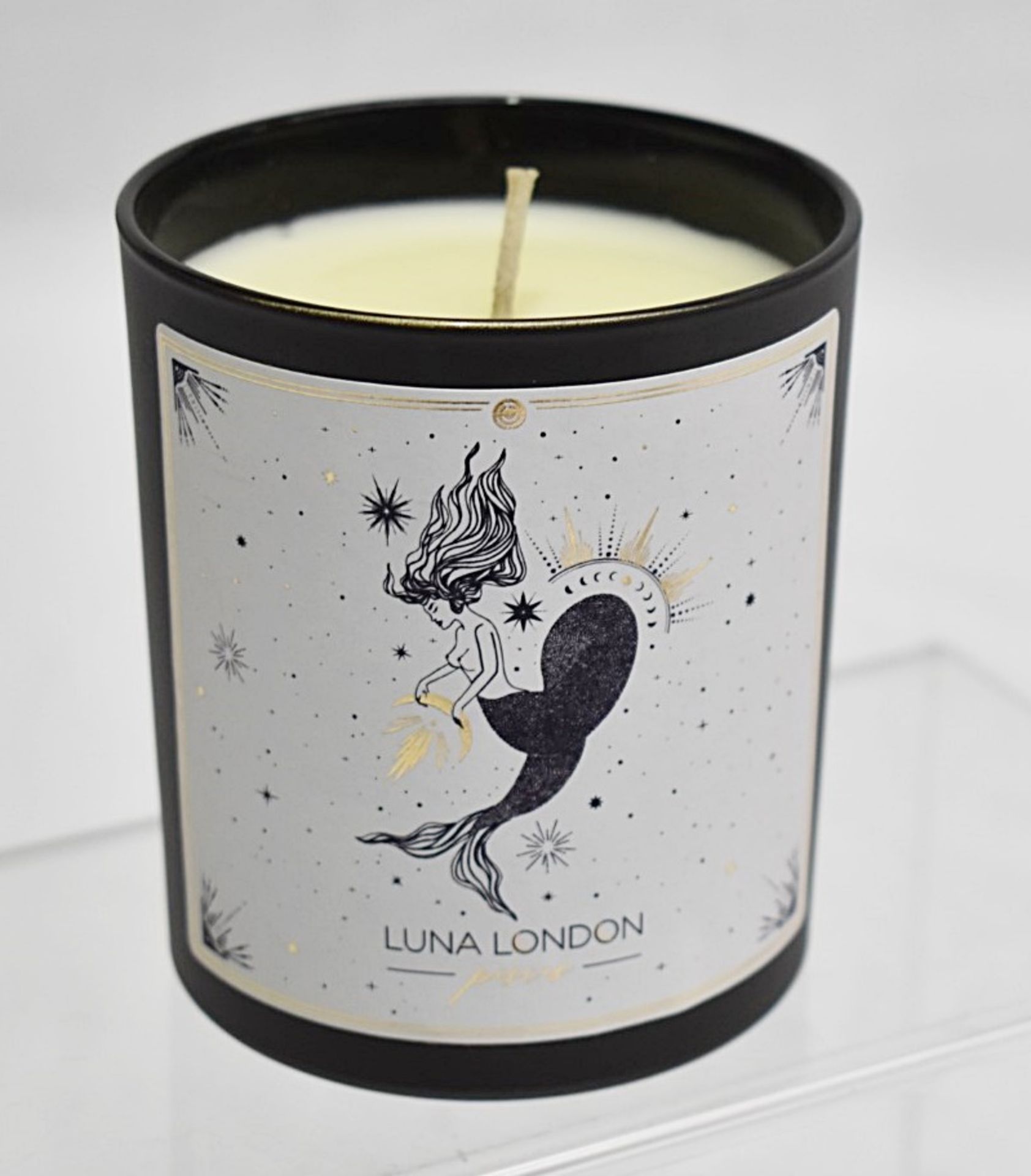 1 x LUNA LONDON Pisces Candle (200g) - Unused Boxed Stock - Image 2 of 4