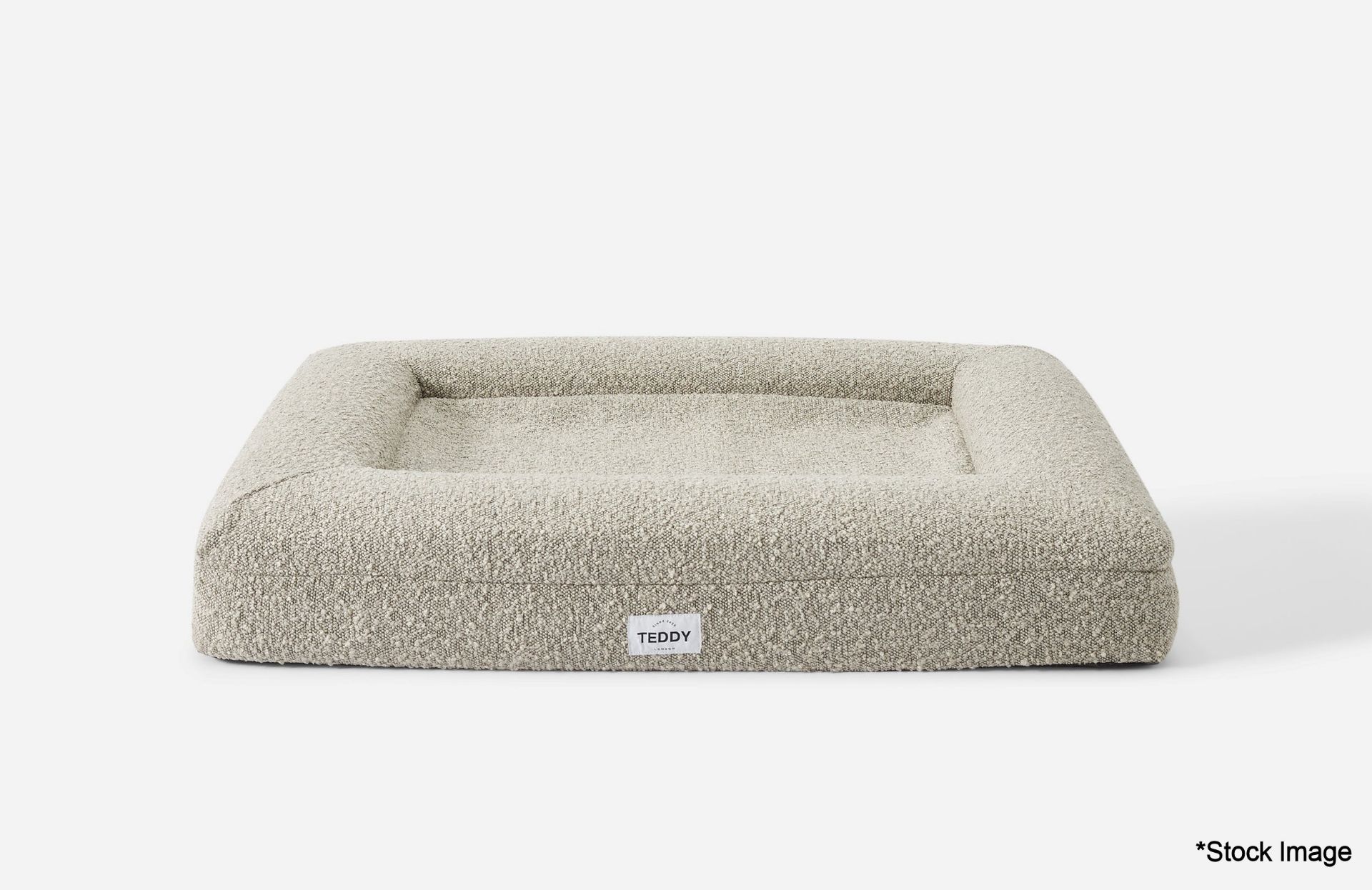 1 x TEDDY LONDON Grey Boucle Dog Bed Cover In Medium - Original RRP £79 - Ref: 7279336/HJL488/C28/