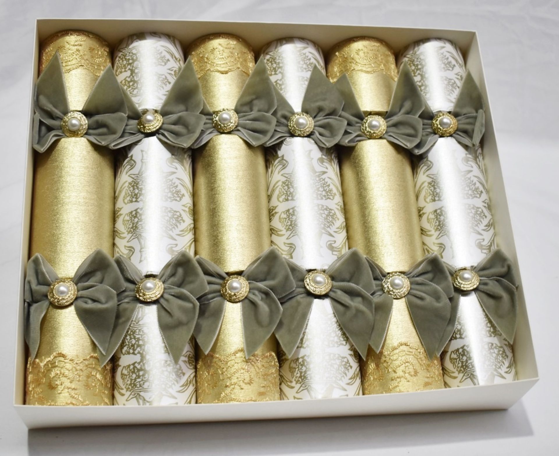 6 x HARRODS OF LONDON 'Regency Regalia' Luxury Handmade Christmas Crackers - Original Price £129.00 - Image 2 of 4