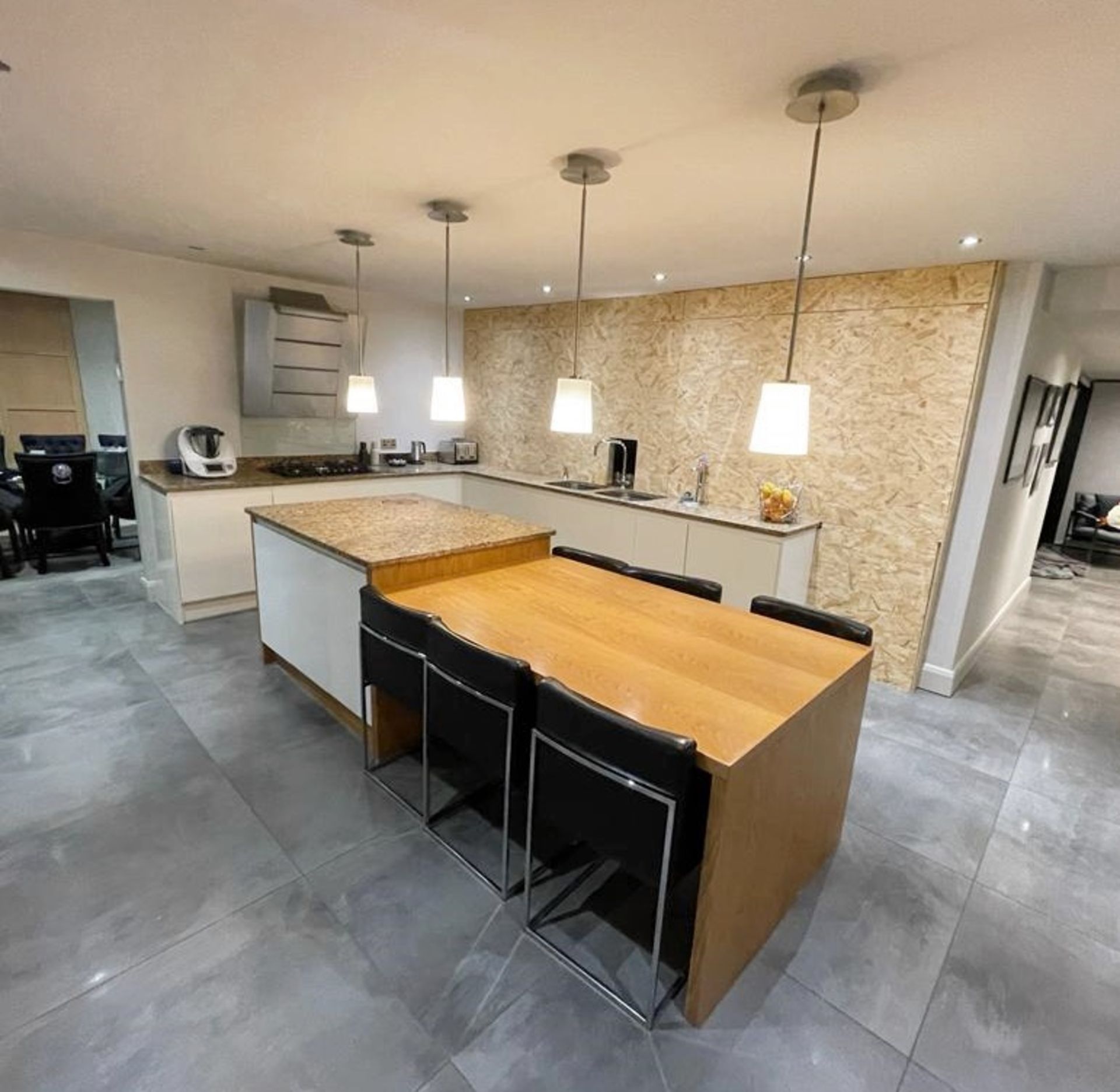 1 x Stunning PARAPAN Handleless Fitted Kitchen with Neff Appliances, Granite Worktops & Island - Image 11 of 126