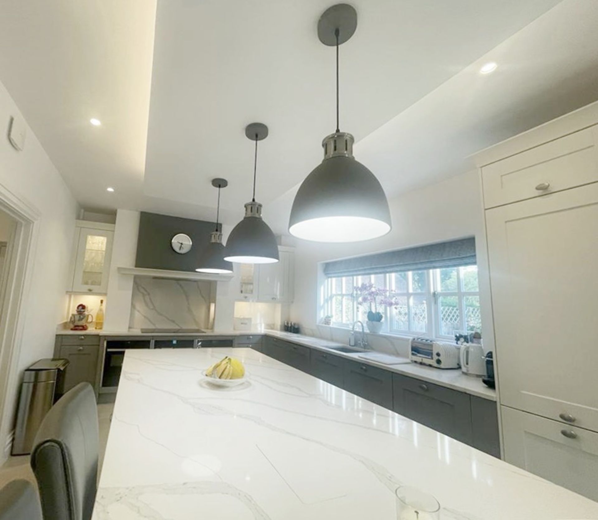 1 x SIEMATIC Bespoke Shaker-style Fitted Kitchen, Utility Room, Appliances & Modern Quartz Surfaces - Image 126 of 153