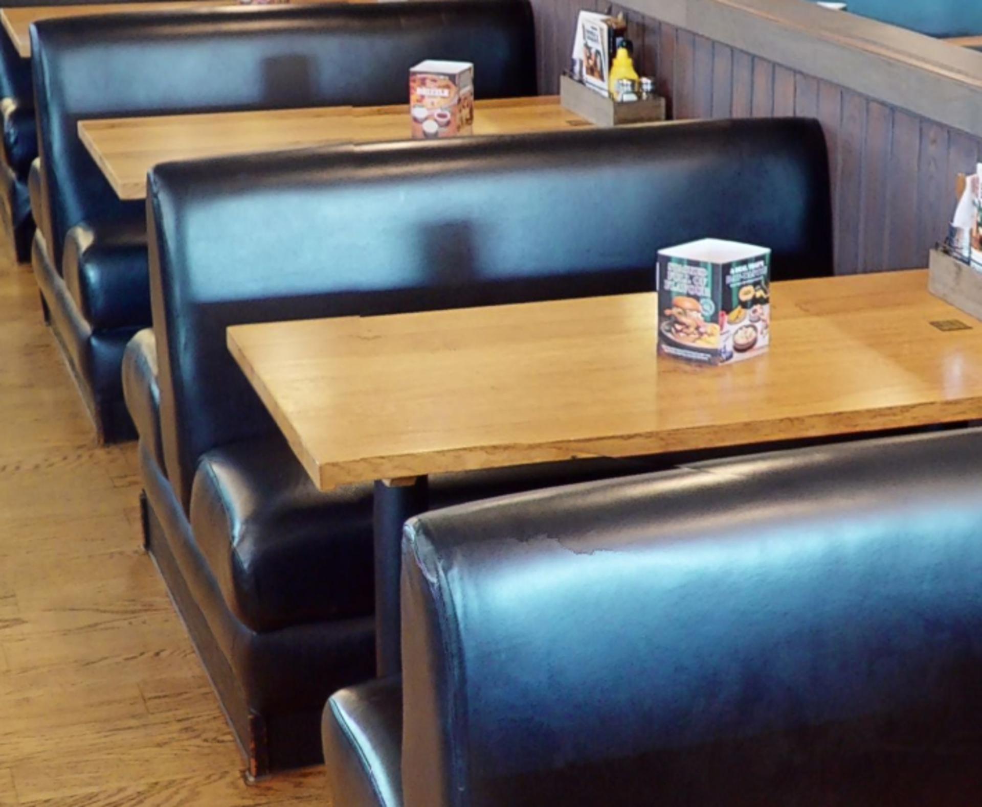 1 x Collection of Restaurant Booth Seating in a Black Faux Leather Upholstery - Image 5 of 16