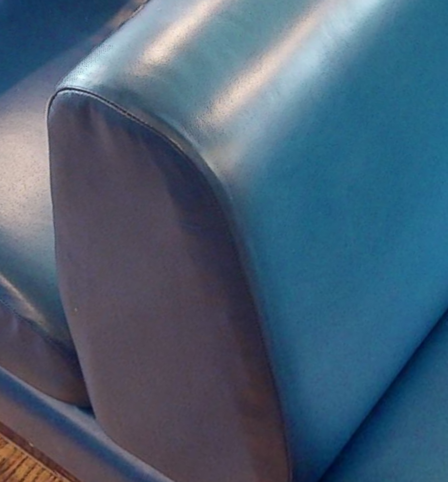 1 x Collection of Restaurant Booth Seating in a Dark Blue Faux Leather Upholstery - Image 7 of 13
