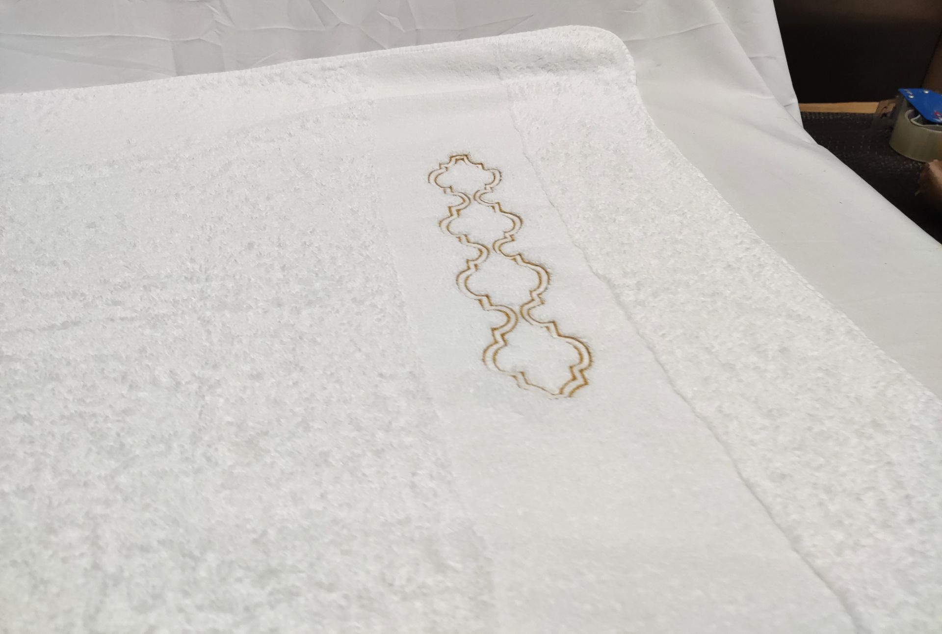 1 x ABYSS & HABIDECOR Chanti Bath Towel 70X140cm In 108 Gold - Original RRP £139 - Ref: 5140192/ - Image 7 of 9