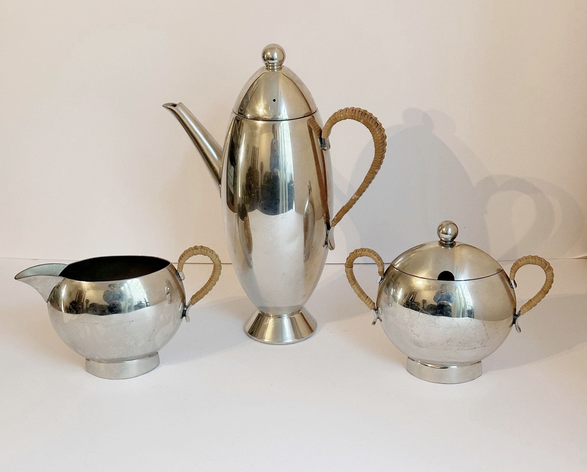 1 x NICK MONROE Designer Handmade Pewter Coffee Set With Rattan Design Handles - Ref: GRG008 / WH2 /