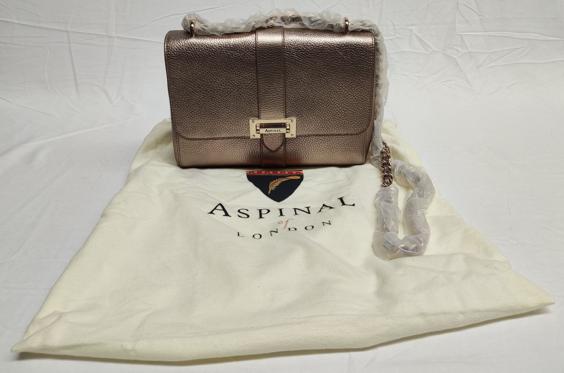 1 x ASPINAL OF LONDON Lottie Small Leather Shoulder Bag In Champagne - New/Boxed - Original RRP £550 - Image 7 of 19