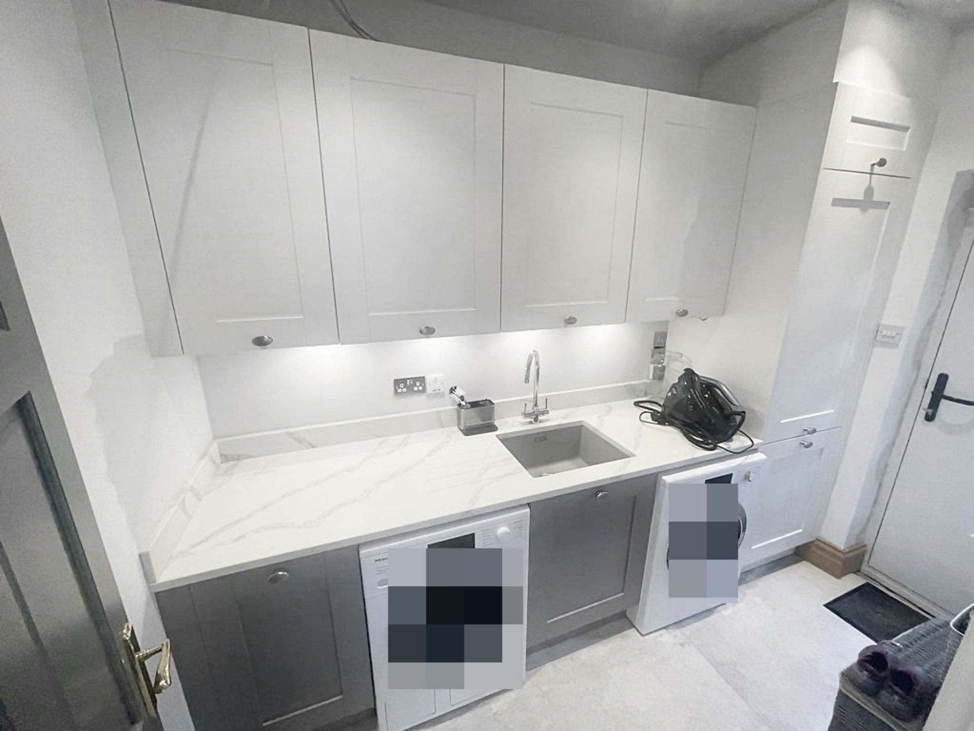 1 x SIEMATIC Bespoke Shaker-style Fitted Kitchen, Utility Room, Appliances & Modern Quartz Surfaces - Image 110 of 153