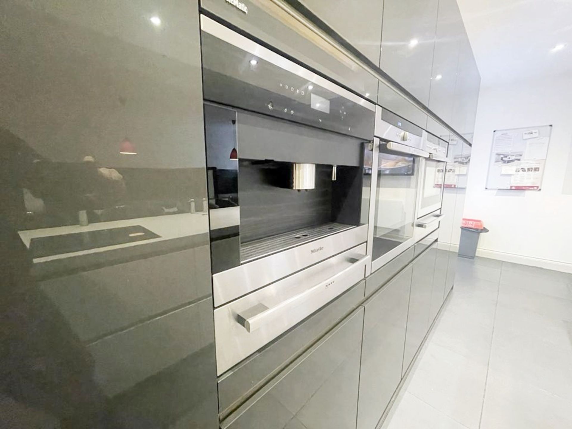 1 x SIEMATIC Bespoke Handleless Gloss Fitted Kitchen with 3.6m Island, Appliances & Granite Worktops - Image 65 of 117