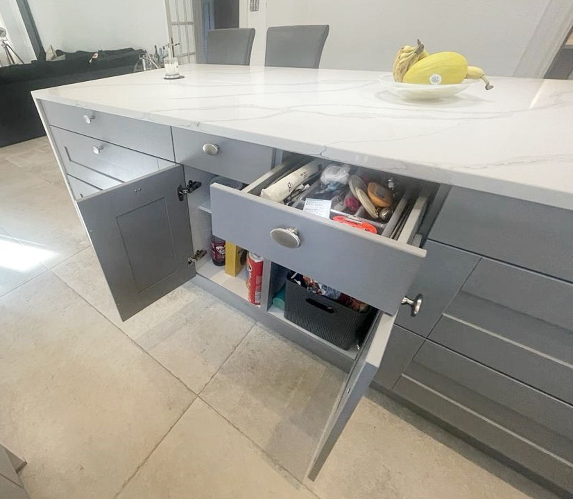 1 x SIEMATIC Bespoke Shaker-style Fitted Kitchen, Utility Room, Appliances & Modern Quartz Surfaces - Image 30 of 153