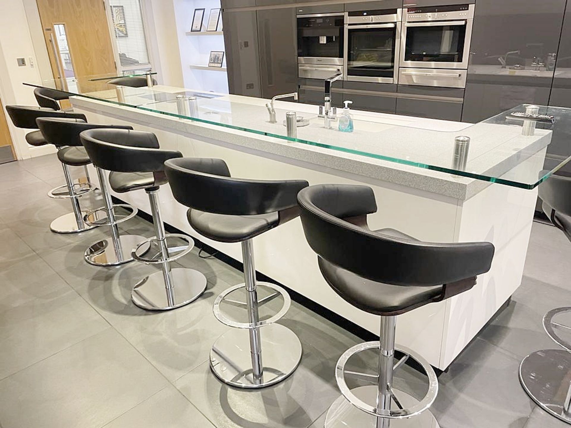 1 x SIEMATIC Bespoke Handleless Gloss Fitted Kitchen with 3.6m Island, Appliances & Granite Worktops - Image 96 of 117