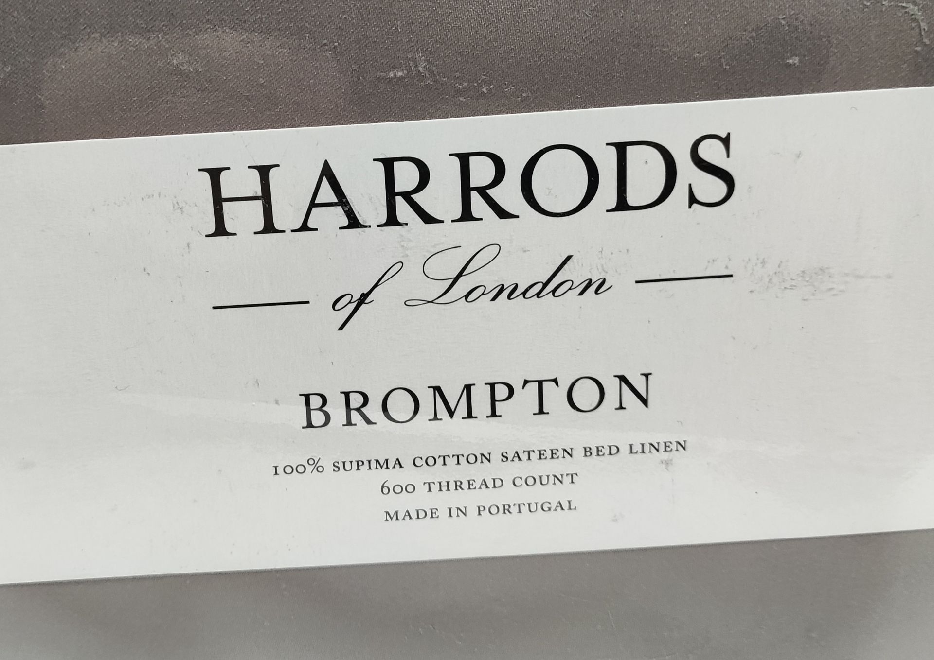 1 x HARRODS OF LONDON Brompton Housewife Pillowcase Pair (50cm X 75cm) - Original RRP £89 - Ref: - Image 5 of 10