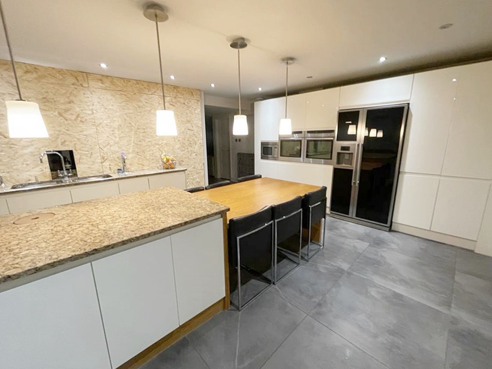 1 x Stunning PARAPAN Handleless Fitted Kitchen with Neff Appliances, Granite Worktops & Island - Image 6 of 126