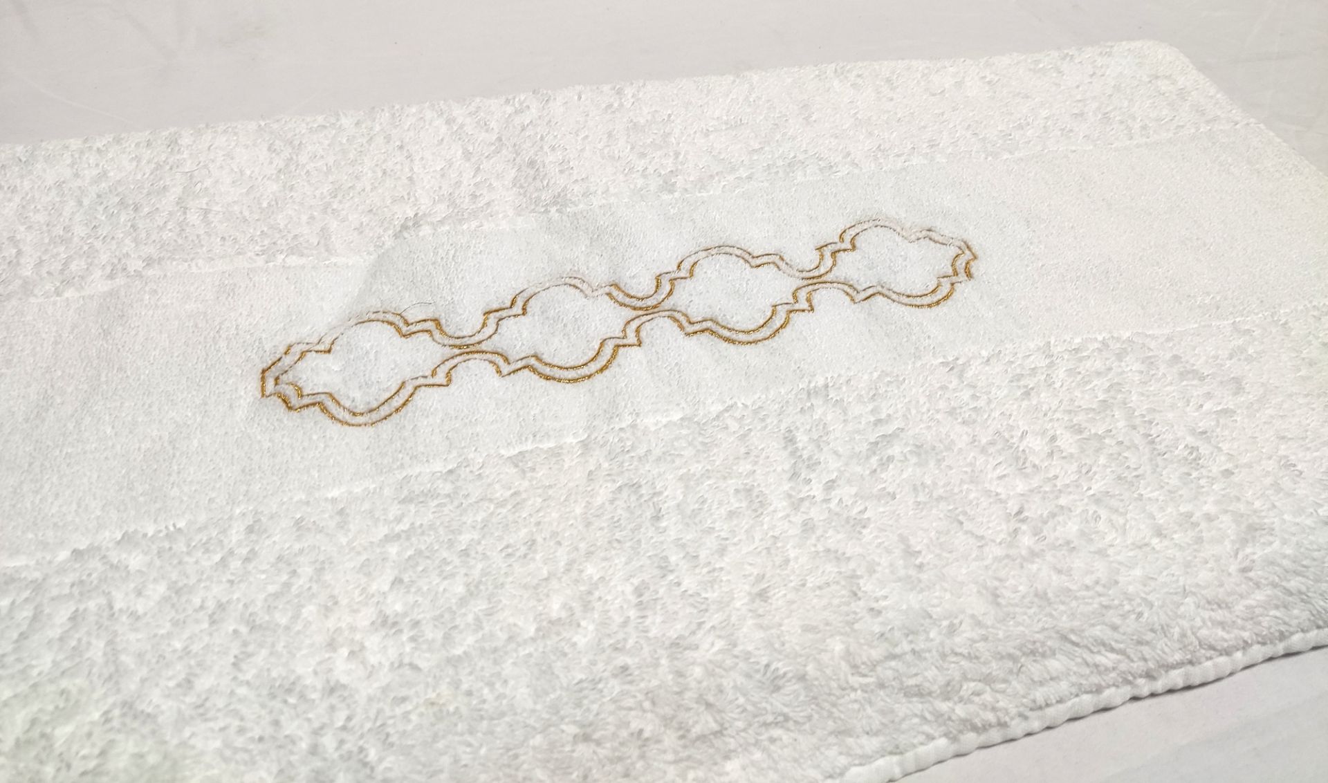 1 x ABYSS & HABIDECOR Chanti Bath Towel 70X140cm In 108 Gold - Original RRP £139 - Ref: 5140192/