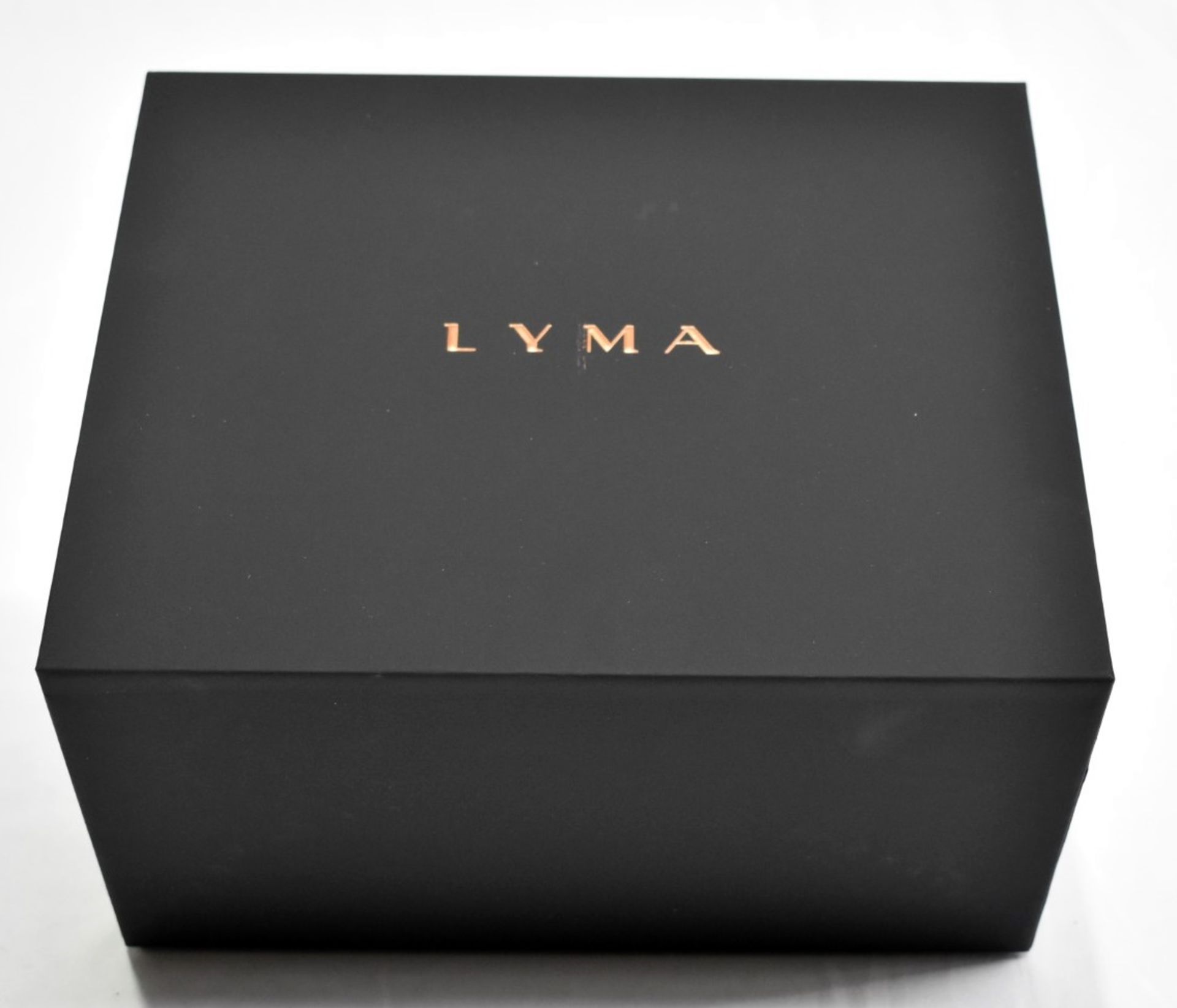 1 x LYMA Home Laser Skincare Treatment Starter Kit With Active Mist and Priming Serum - RRP £1,999 - Image 5 of 22