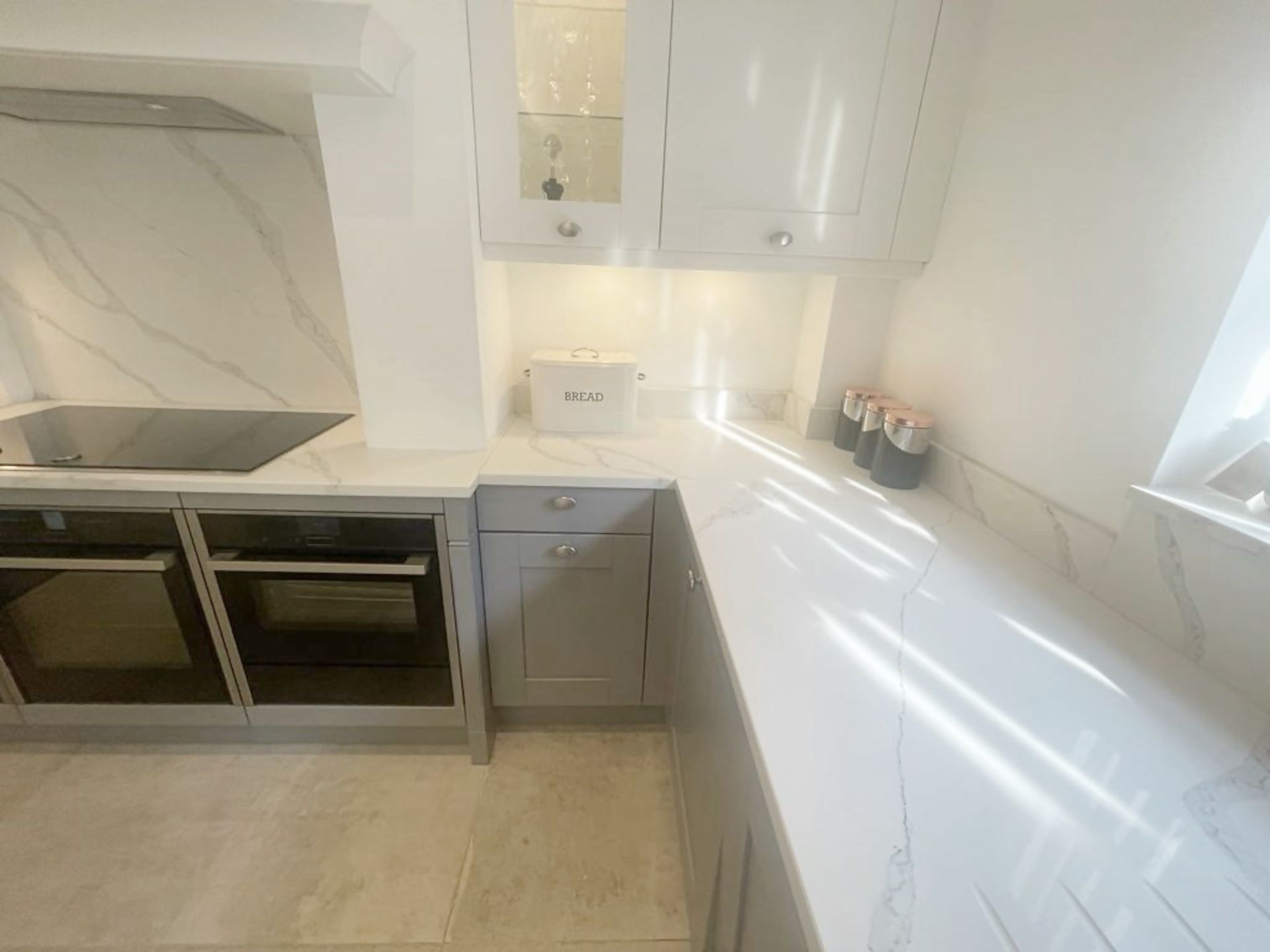 1 x SIEMATIC Bespoke Shaker-style Fitted Kitchen, Utility Room, Appliances & Modern Quartz Surfaces - Image 13 of 153