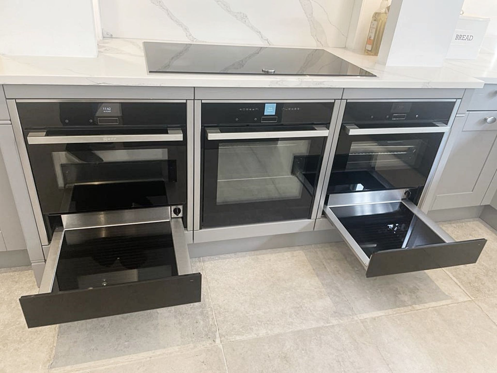 1 x SIEMATIC Bespoke Shaker-style Fitted Kitchen, Utility Room, Appliances & Modern Quartz Surfaces - Image 6 of 153