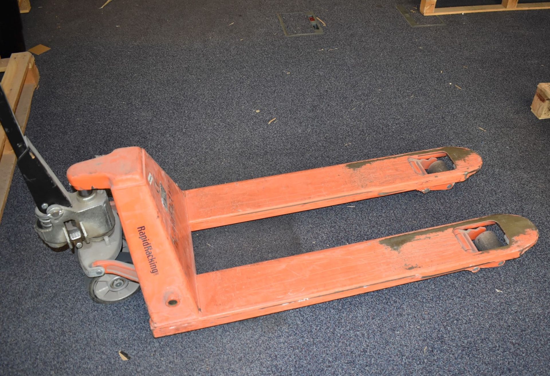 1 x Rapid Racking Warehouse Pallet Pump Truck - Image 2 of 4