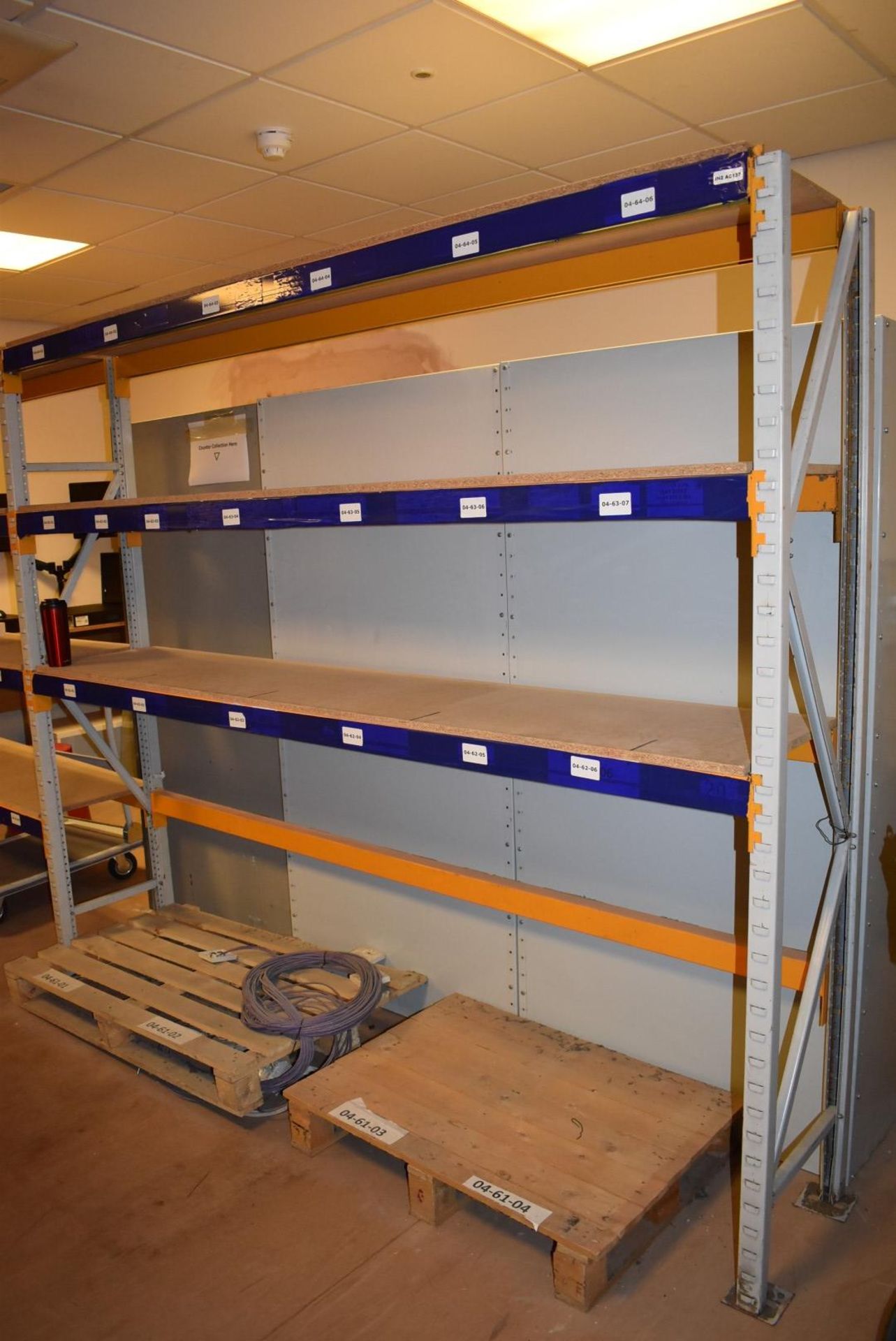 5 x Bays of Heavy Duty Storage Shelving - Includes 6 x Uprights, 31 x Crossbeams & Shelves - Image 2 of 7