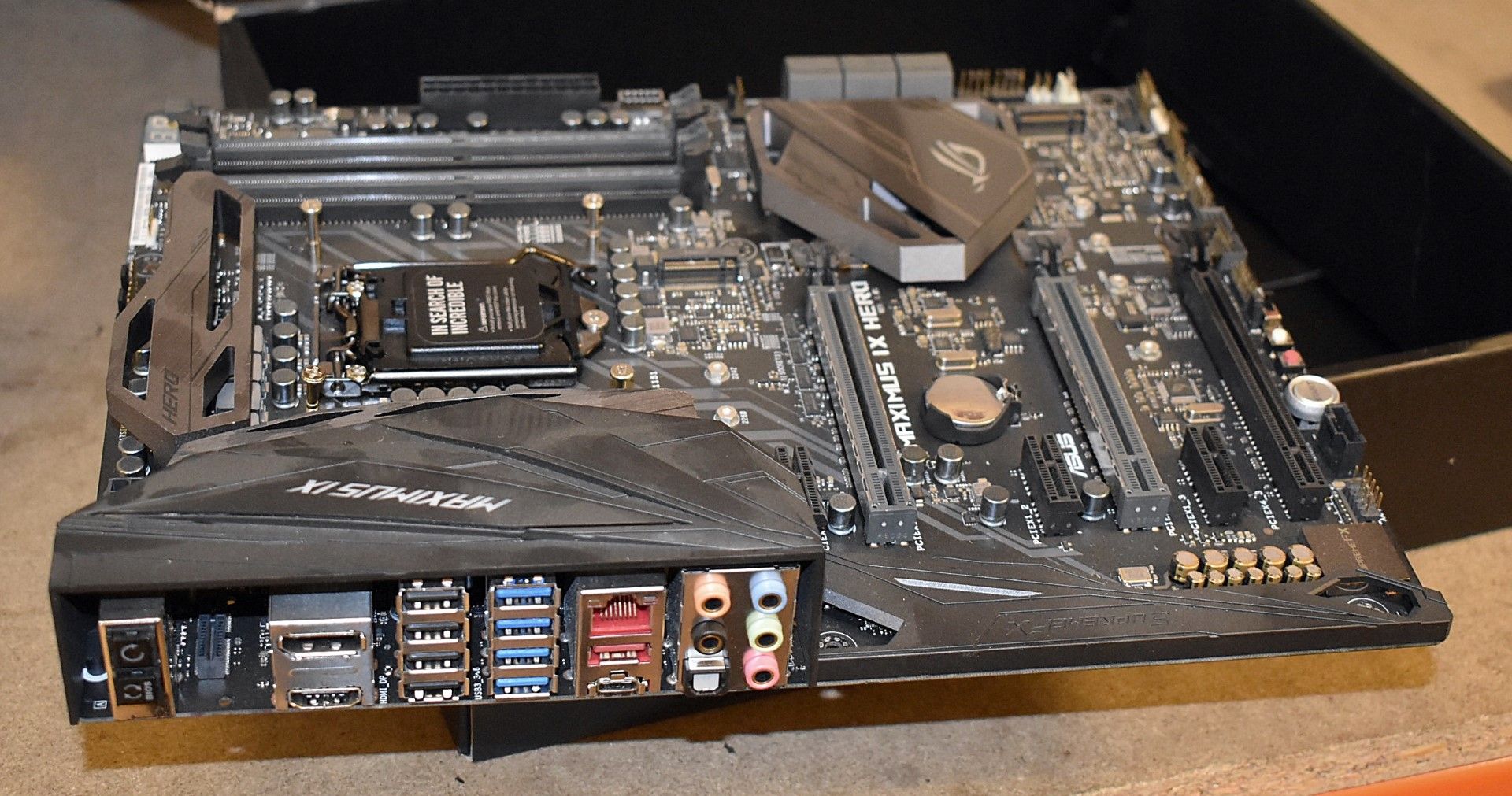 1 x Asus ROG Maximus IX Hero Motherboard For Intel LGA1151 Processors - Used For Display Purposes - Image 4 of 7