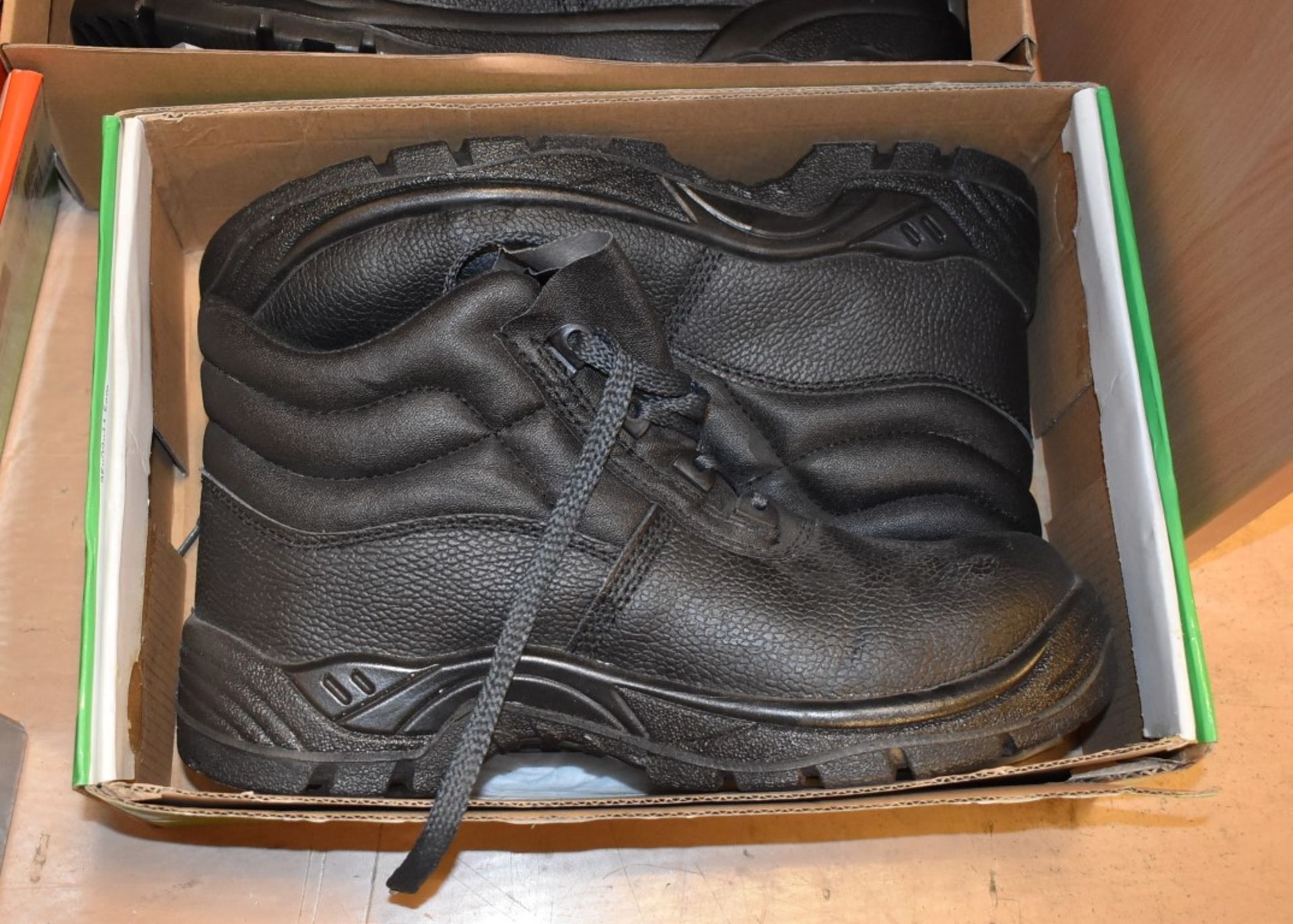 5 x Pairs of Safety Work Boots With Boxes - Various Styles and Sizes Included - Image 6 of 7