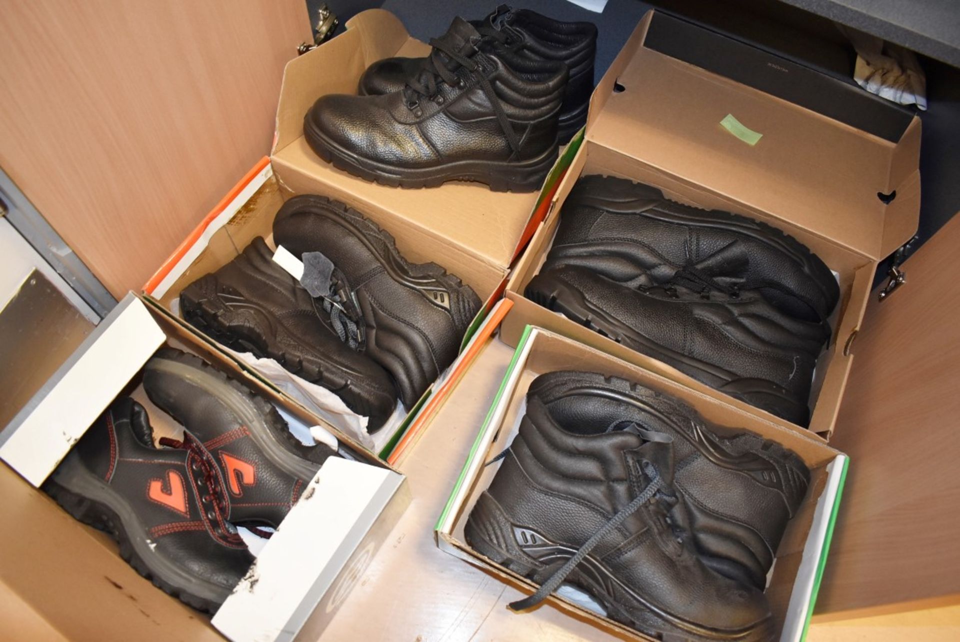 5 x Pairs of Safety Work Boots With Boxes - Various Styles and Sizes Included