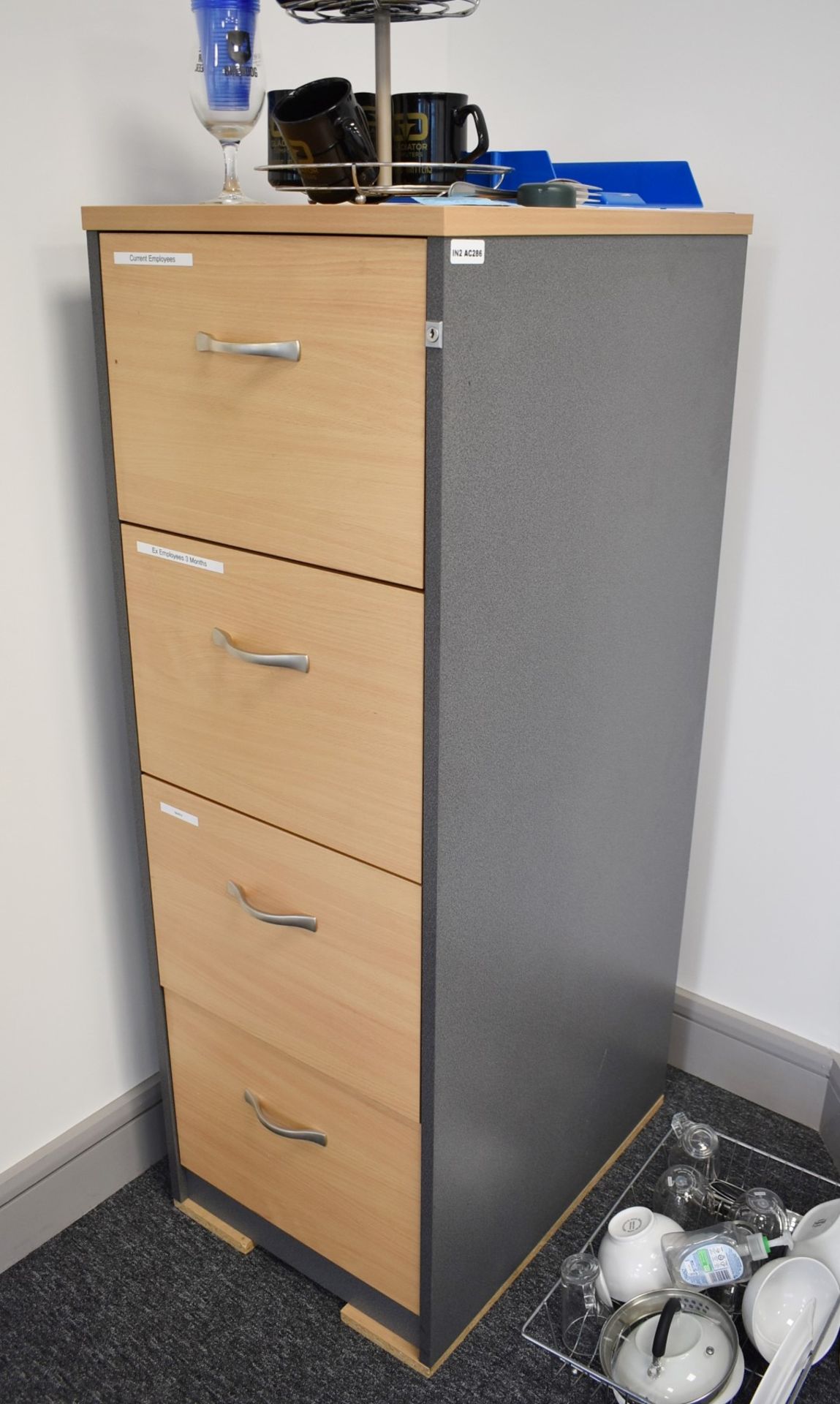 1 x Four Drawer Office Filing Cabinet - Includes Key - Ref: AC286 1FMO - CL646 - Location:
