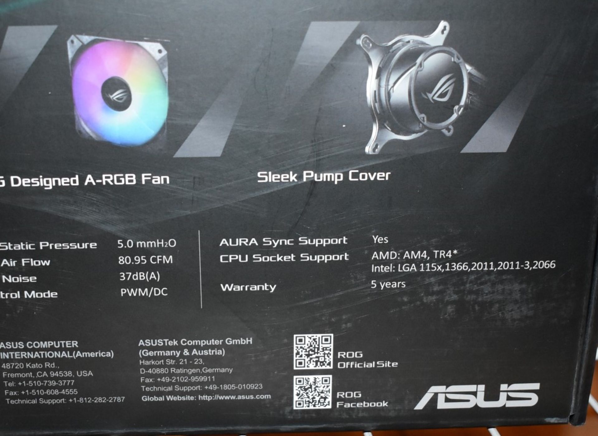 1 x Asus ROG Strix LC 360 RGB Liquid CPU Cooler With Three 120mm Fans - Suitable For AMD and Intel - Image 4 of 6