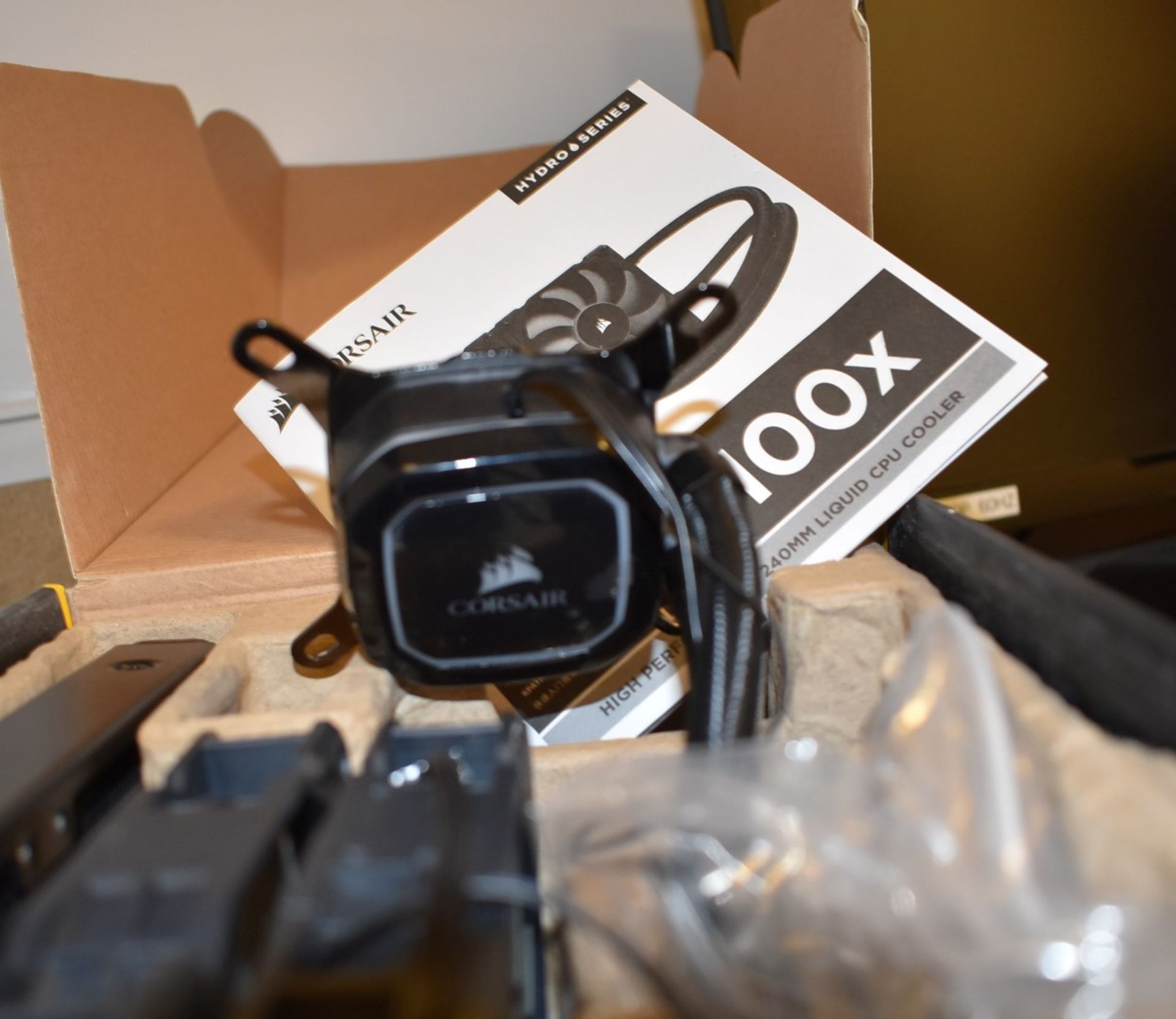 1 x Corsair H100X 240mm CPU Liquid Cooler With Original Box and Accessories - Image 5 of 5