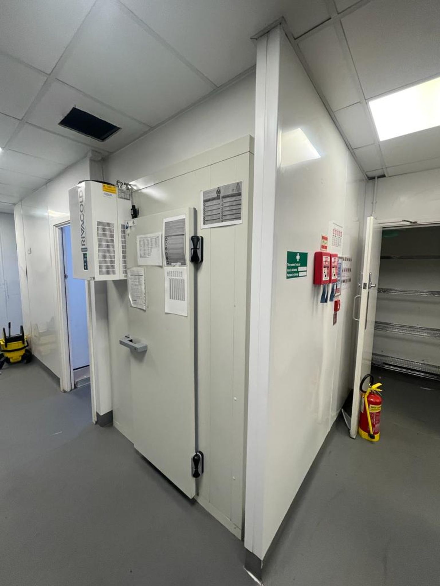 1 x Commercial Walk In Cold Room With Rivacold Blocksystem - Image 5 of 7