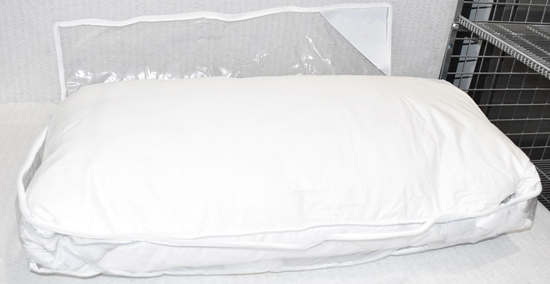 1 x FRETTE 'Cortina' Luxury Goose Down Kingsize Soft Pillow in White, 54cm x 94cm - RRP £670.00 - Image 3 of 9