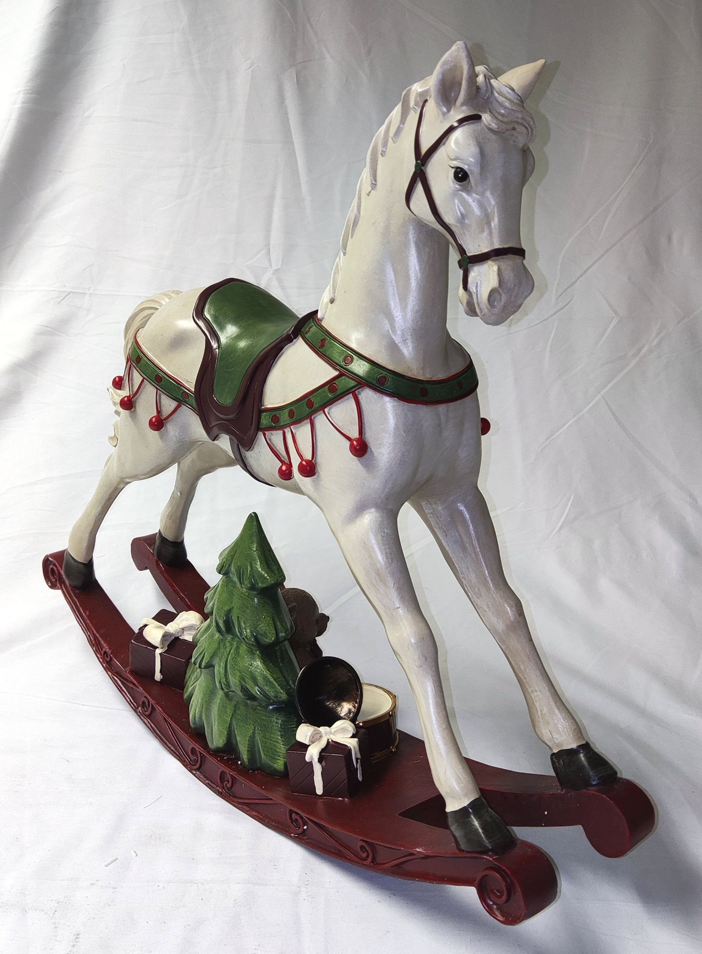 1 x HARRODS Large Rocking Horse Christmas Ornament - 55Cm Long, 48Cm Tall - RRP £169 - Ref: - Image 5 of 14