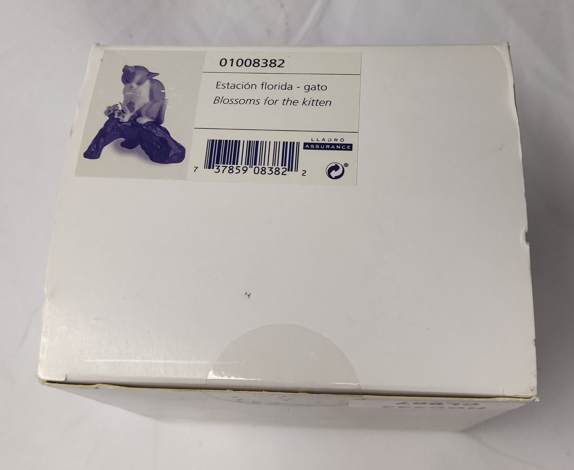 1 x LLADRO Blossoms For The Kitten Cat Porcelain Figurine - New/Boxed - RRP £270 - Ref: /HOC243/ - Image 18 of 21