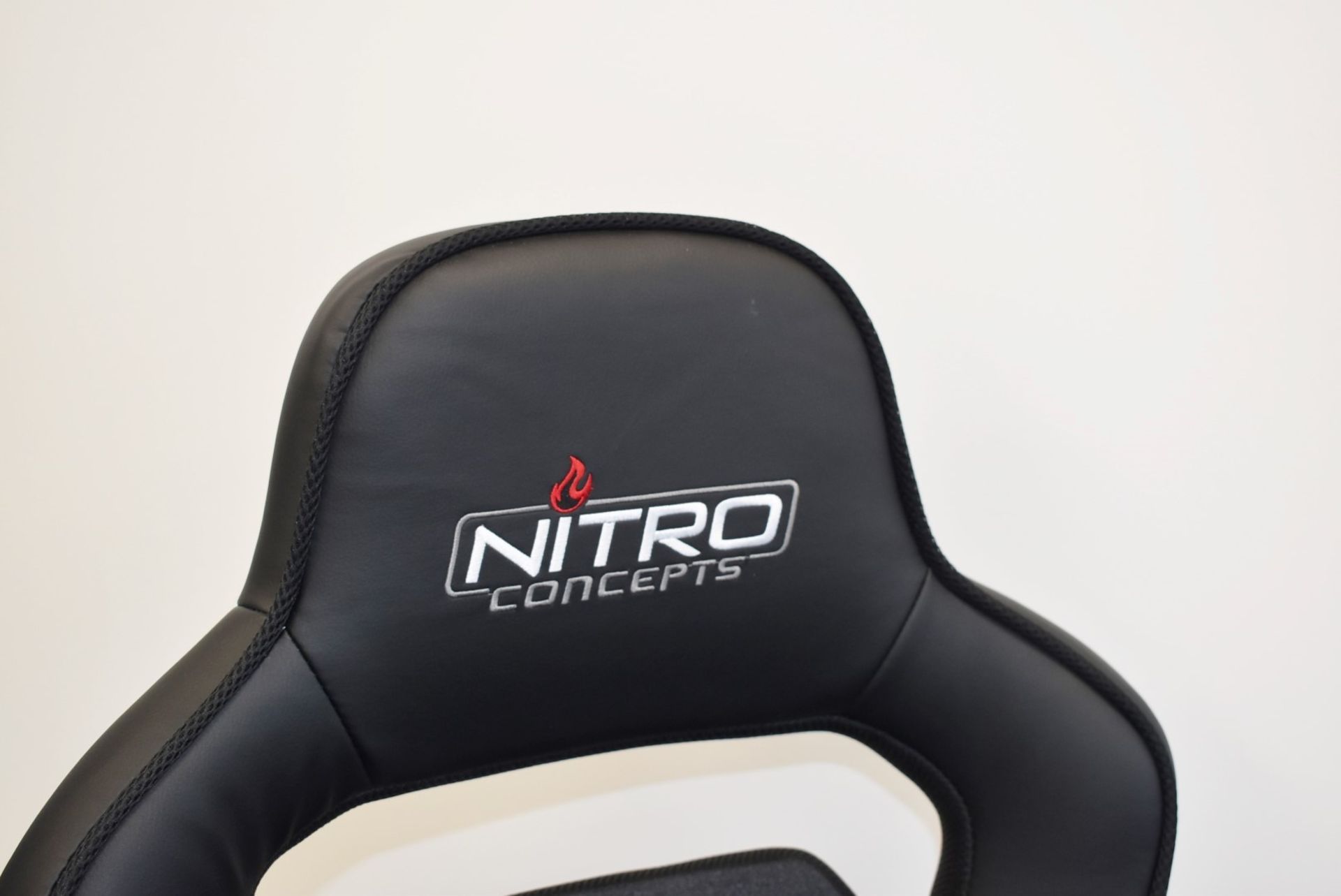 1 x Nitro Concepts Evo Gaming Swivel Chair - Faux Leather and Fabric Upholstery in Black - Gas - Image 8 of 8