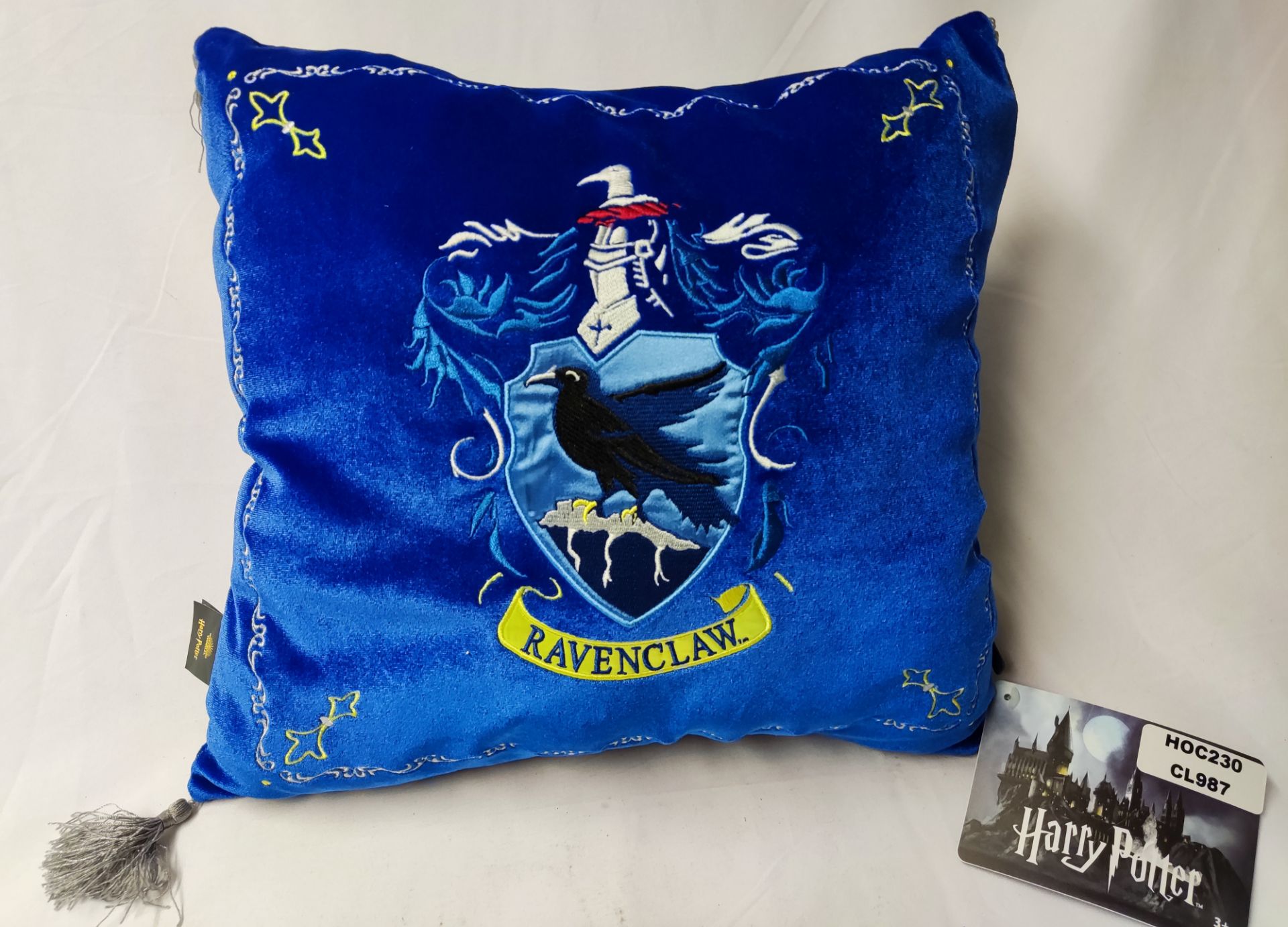 1 x NOBLE COLLECTION Harry Potter Ravenclaw House Mascot Cushion - New/Unused - RRP £39.95 - Ref: / - Image 9 of 11