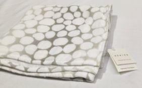 1 x UCHINO Japanese Fine Pattern Hand Towel 50X100cm - Grey - Original RRP £69.96 - Ref: 7395403/