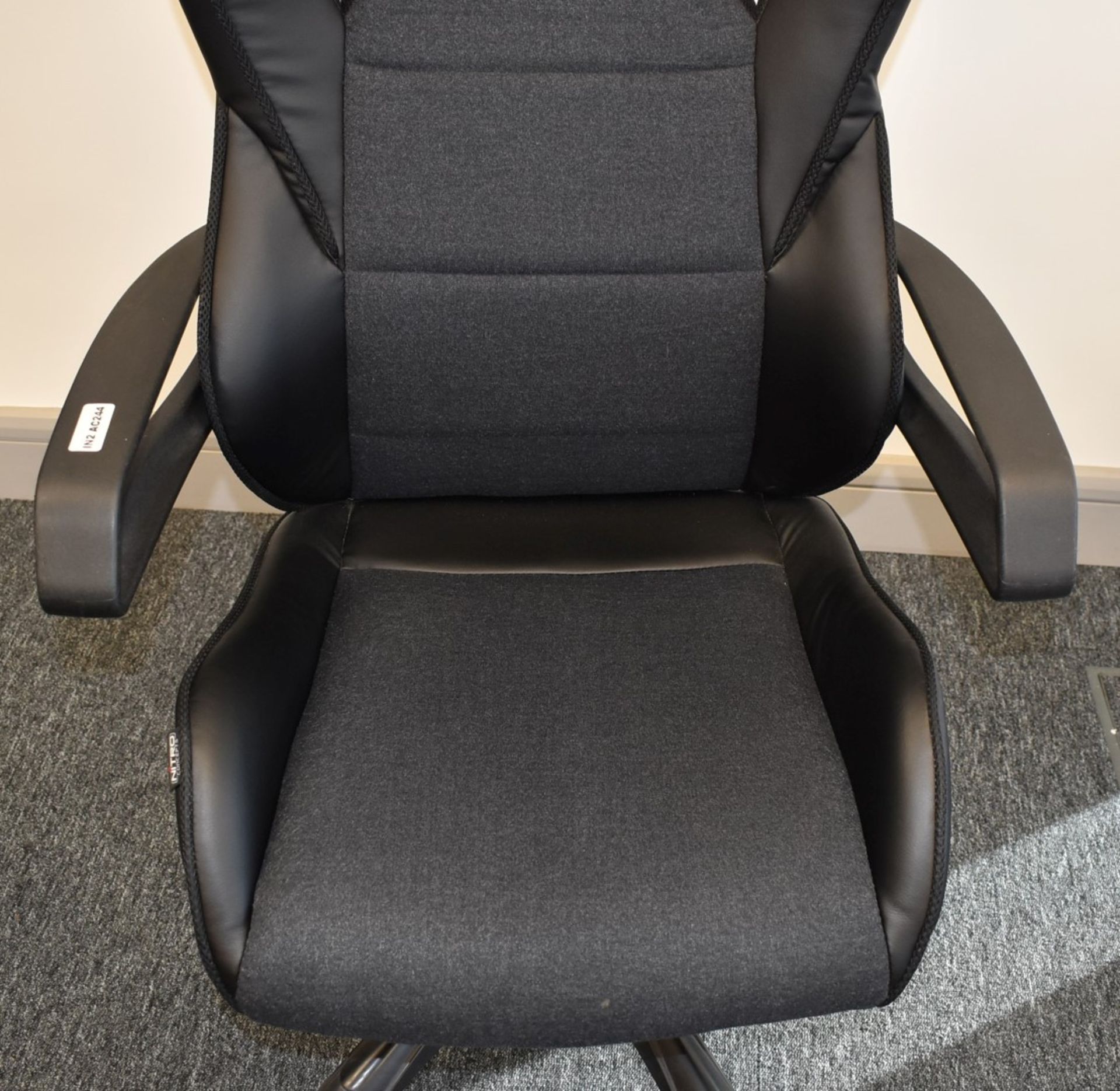 1 x Nitro Concepts Evo Gaming Swivel Chair - Faux Leather and Fabric Upholstery in Black - Gas - Image 4 of 8