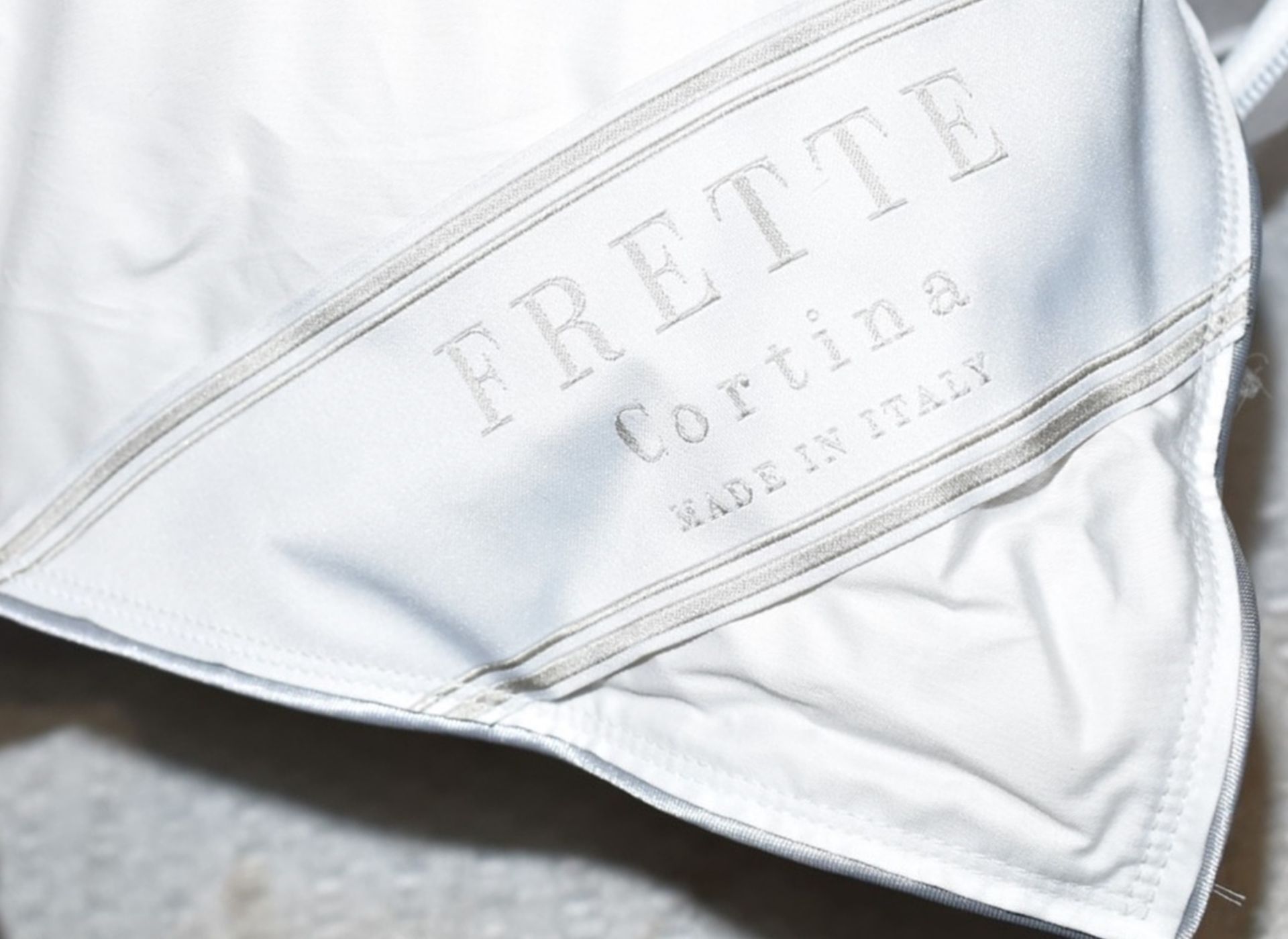 1 x FRETTE 'Cortina' Luxury Goose Down Kingsize Soft Pillow in White, 54cm x 94cm - RRP £670.00 - Image 8 of 9