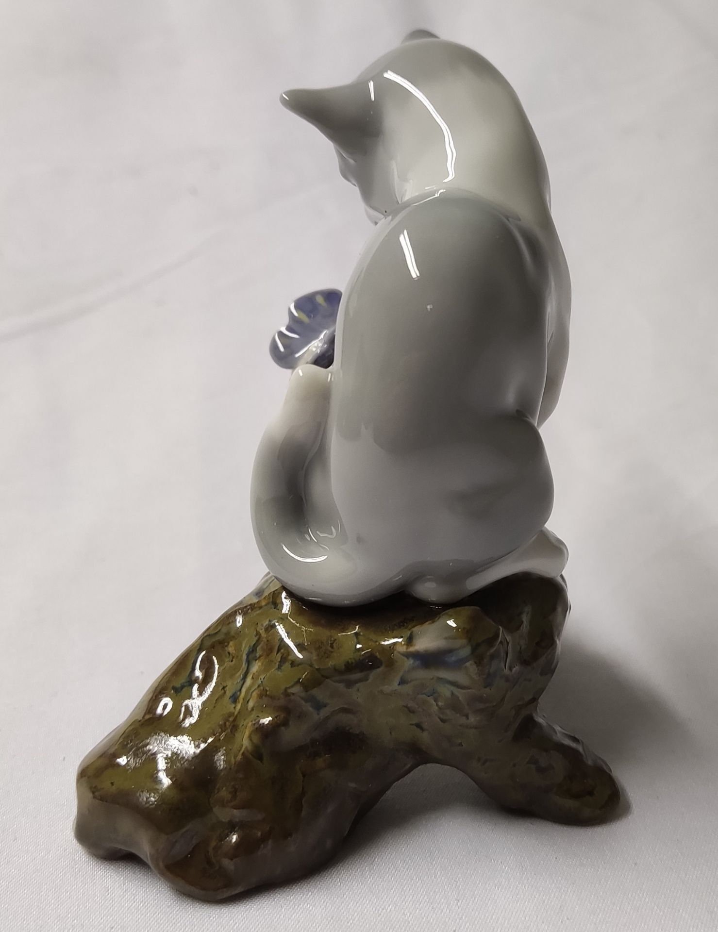 1 x LLADRO Blossoms For The Kitten Cat Porcelain Figurine - New/Boxed - RRP £270 - Ref: /HOC243/ - Image 3 of 21