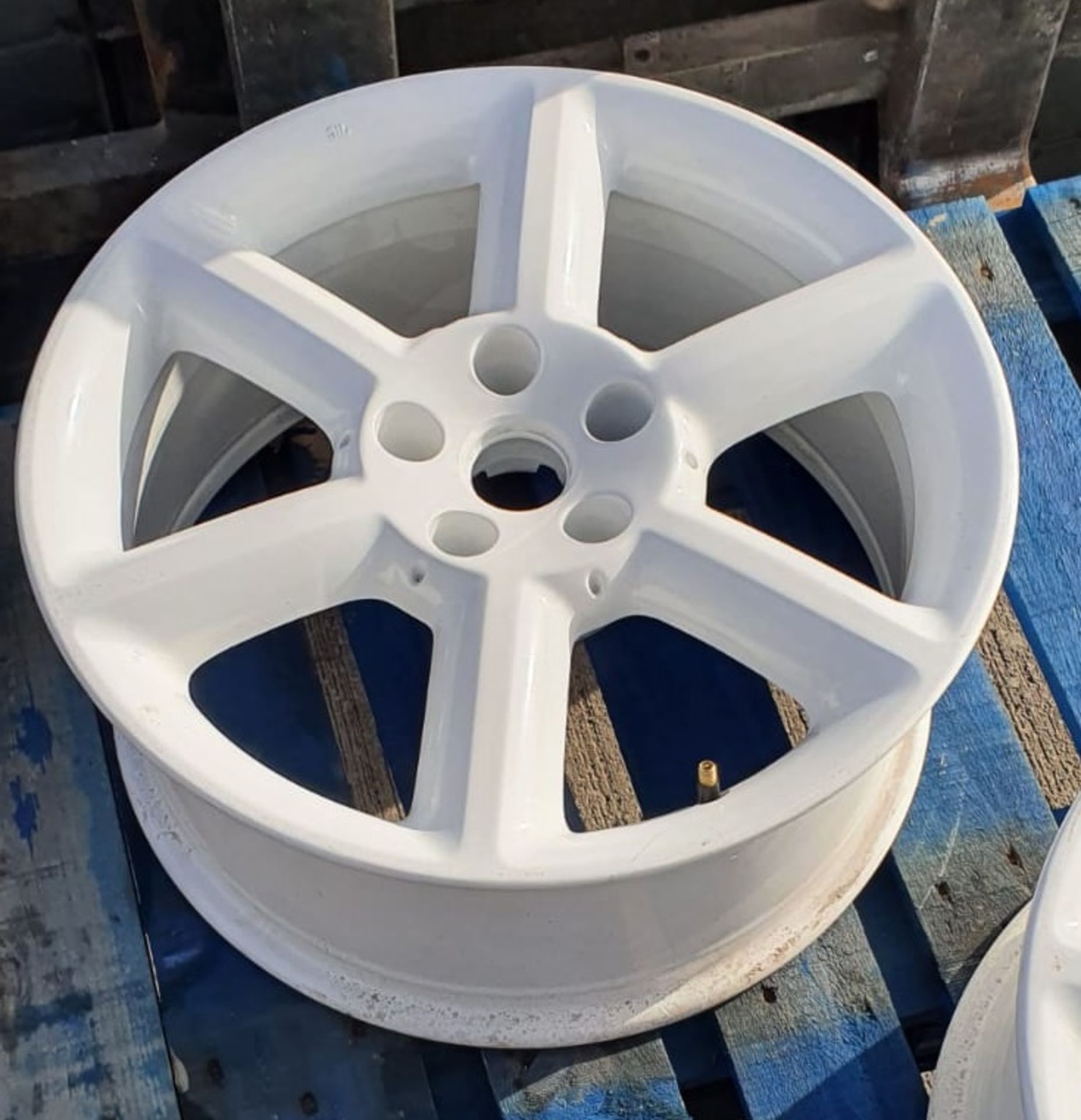 2 x Powder Coated 6-Spoke Car Wheel In White - Unused Boxed Stock - Image 2 of 5