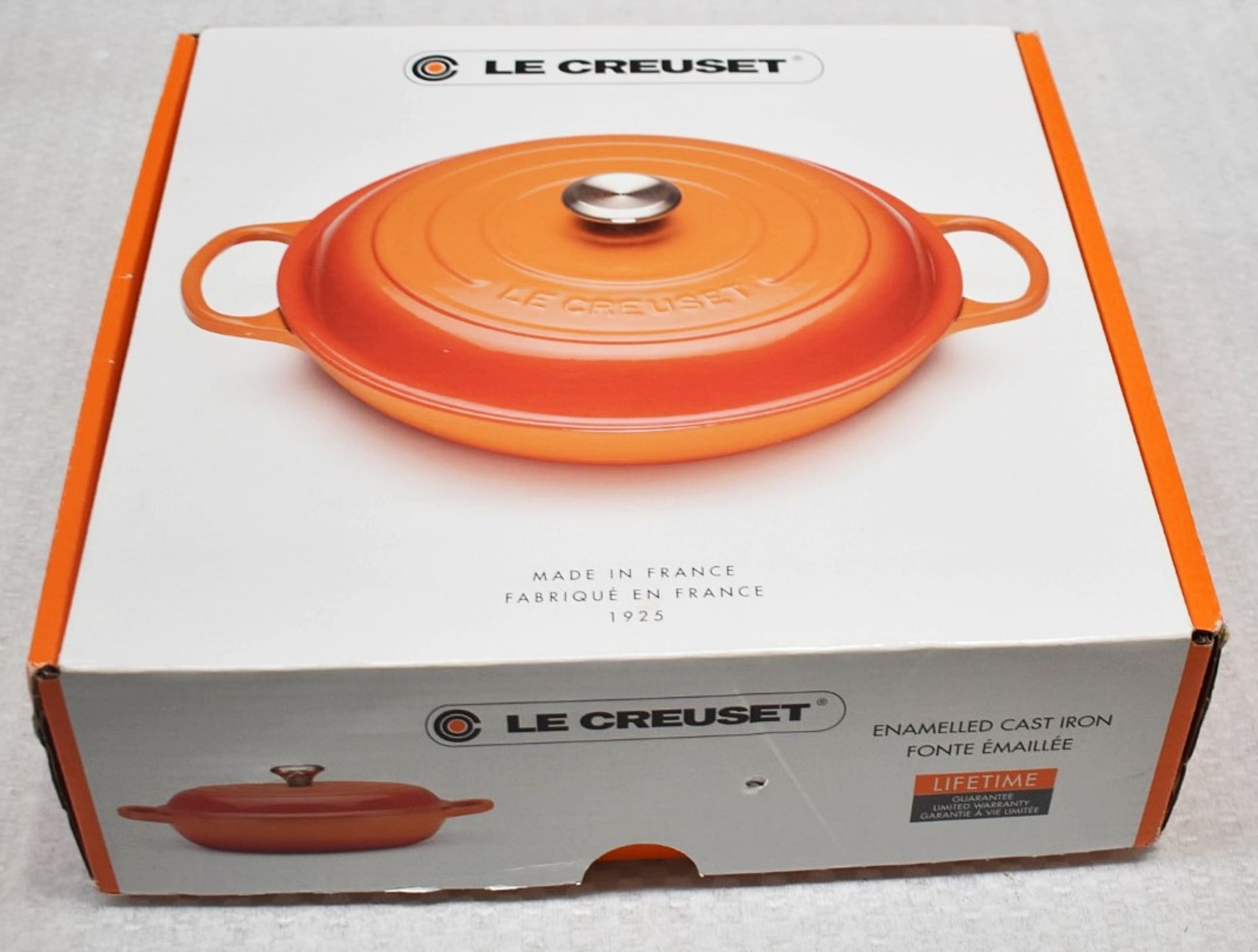 1 x LE CREUSET Signature Shallow Cast Iron Casserole Dish, Shell Pink 30cm - Original Price £285.00 - Image 3 of 8