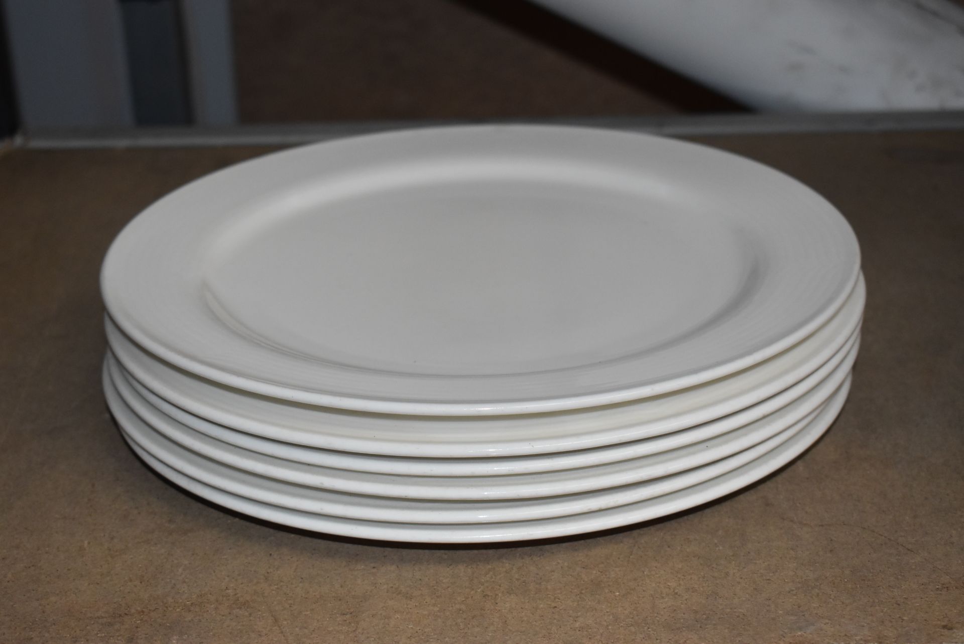 6 x Villeroy & Boch Contemporary Porcelain Flat Dinner Plates - 31.5 cms - CL011 - Ref: PX284 - - Image 2 of 7