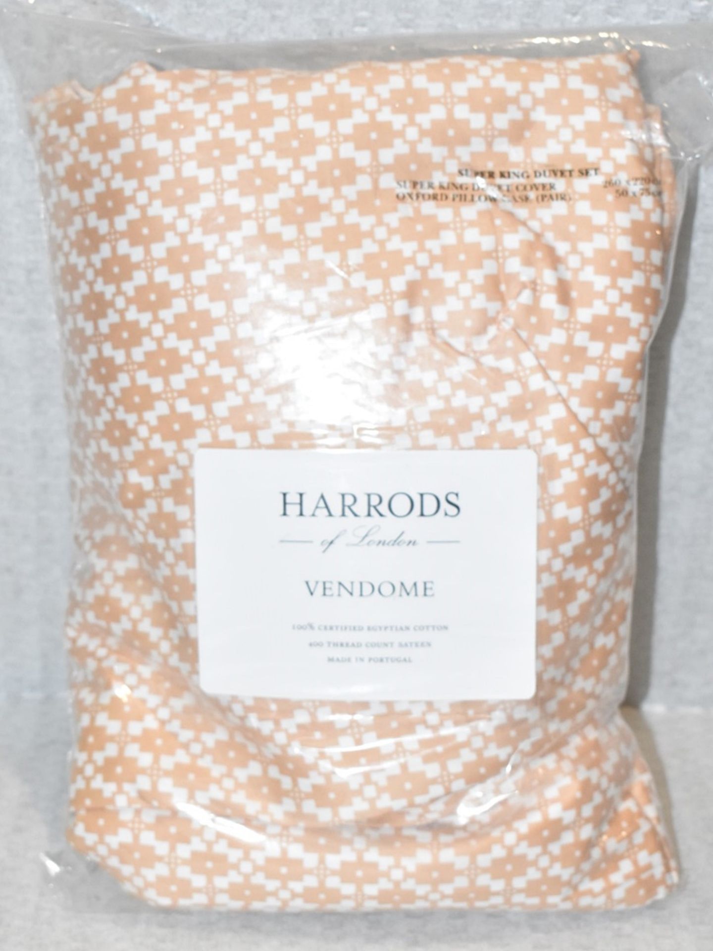 1 x HARRODS OF LONDON Vendome Egyptian Cotton Satin Super King Duvet Cover Set 260x220 - RRP £499.00 - Image 4 of 7