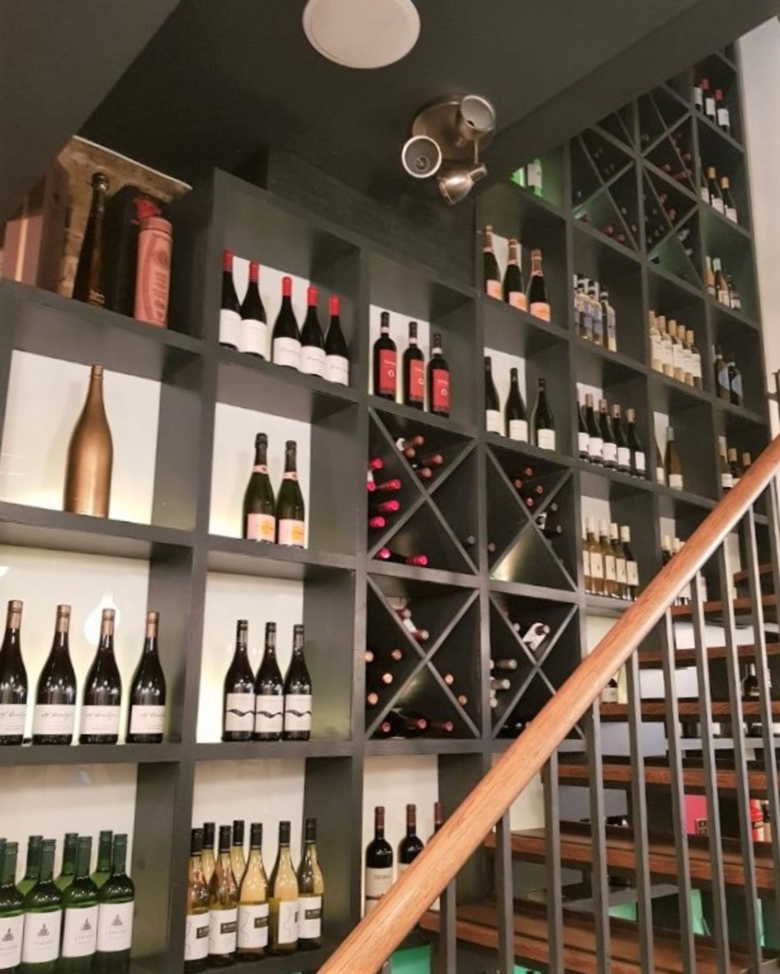 1 x Large Bespoke Shelving System For Displaying Books, Wine Bottles or Collectibles - More Pictures - Bild 2 aus 13