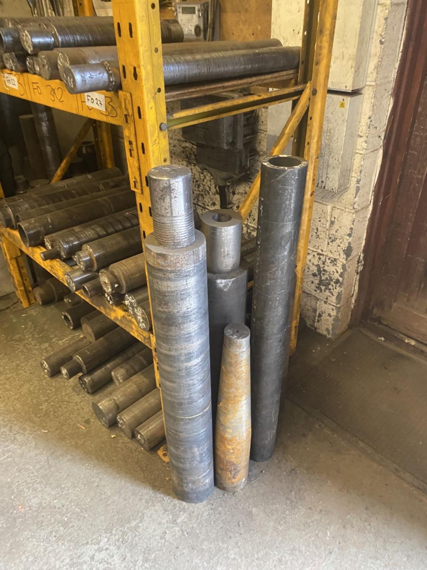 Approx 50 x Rollers For Forming Springs - Includes Storage Rack as Pictured - Image 3 of 3
