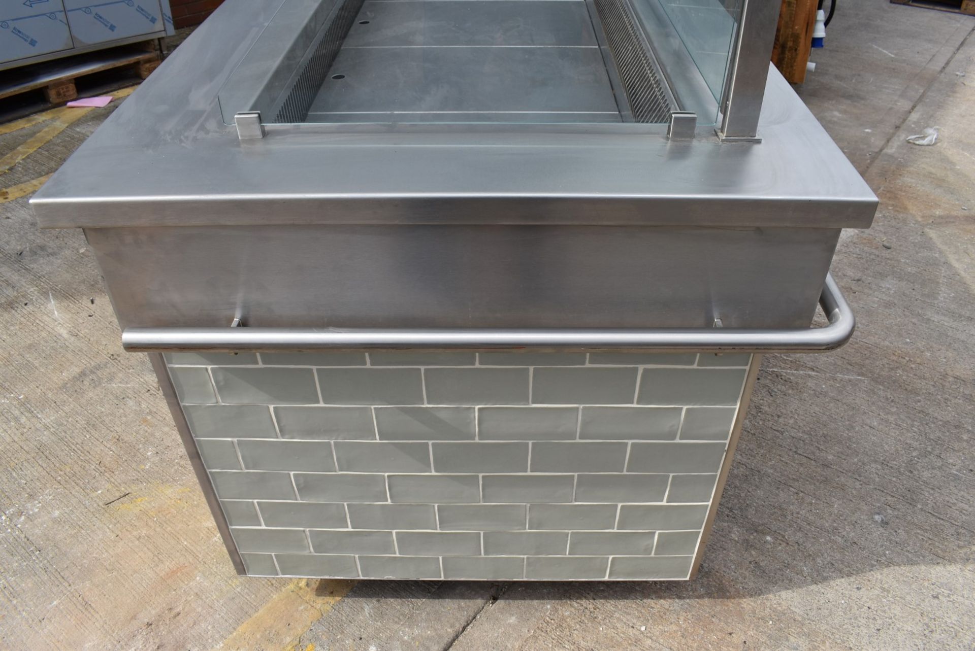1 x Commercial Food Display Counter Featuring a Fan Blown Well, Glass Viewing Screen, Tiles Front - Image 2 of 60