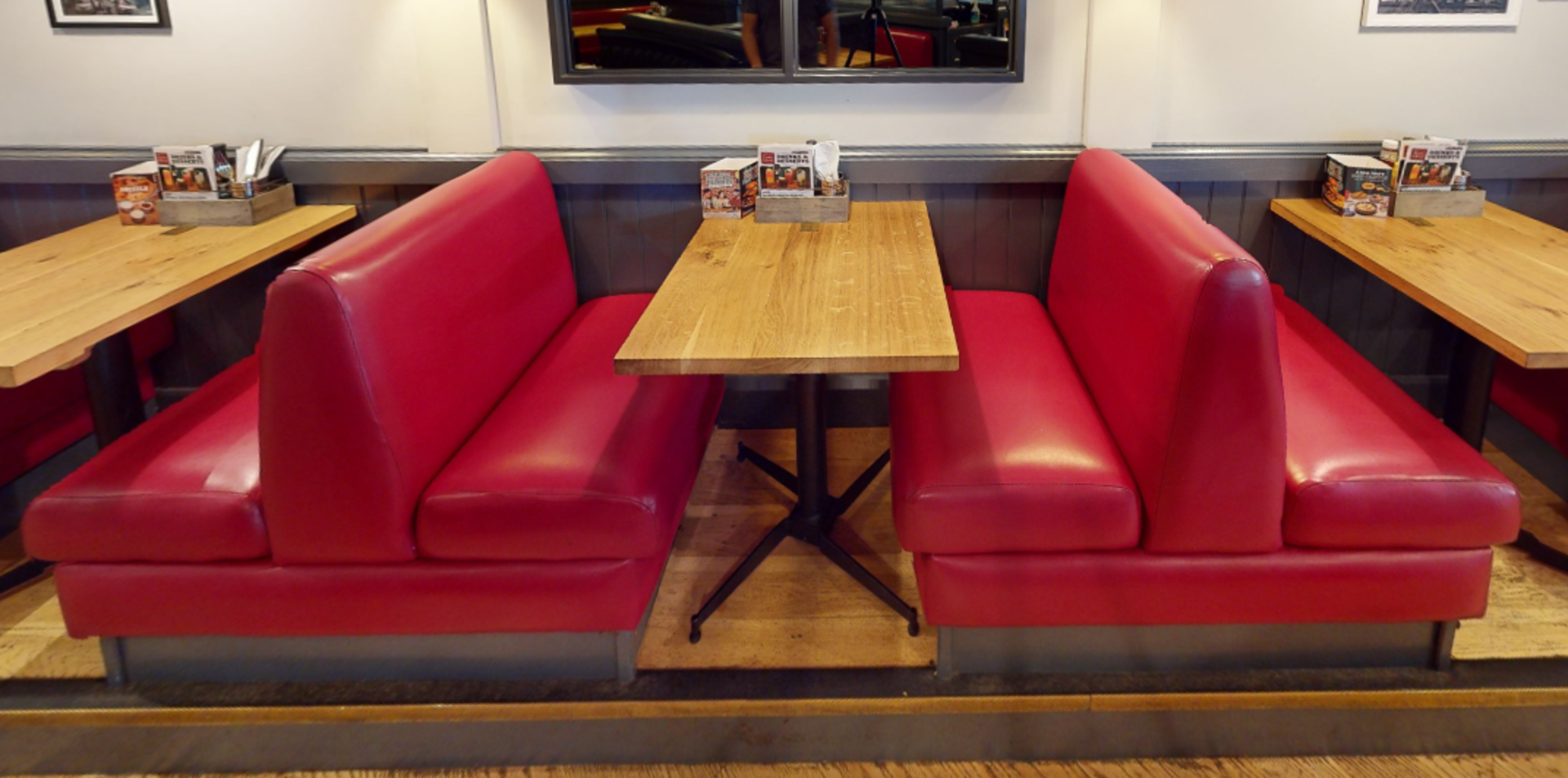 1 x Collection of Restaurant Seating Benches - Single Seat Benches in Red Faux Leather - Image 5 of 5